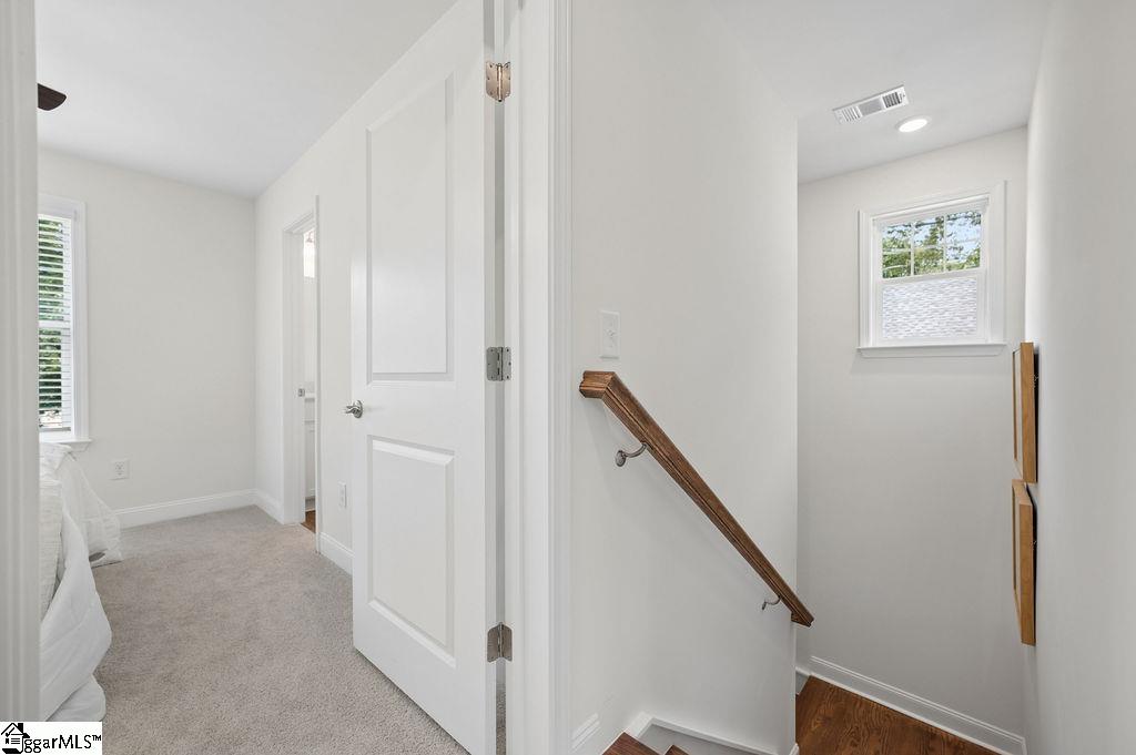 670 Saxon Avenue Property Photo 19