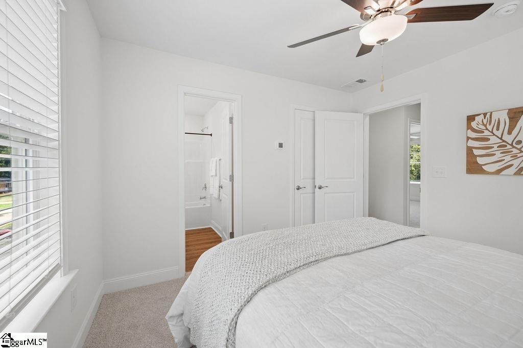 670 Saxon Avenue Property Photo 22