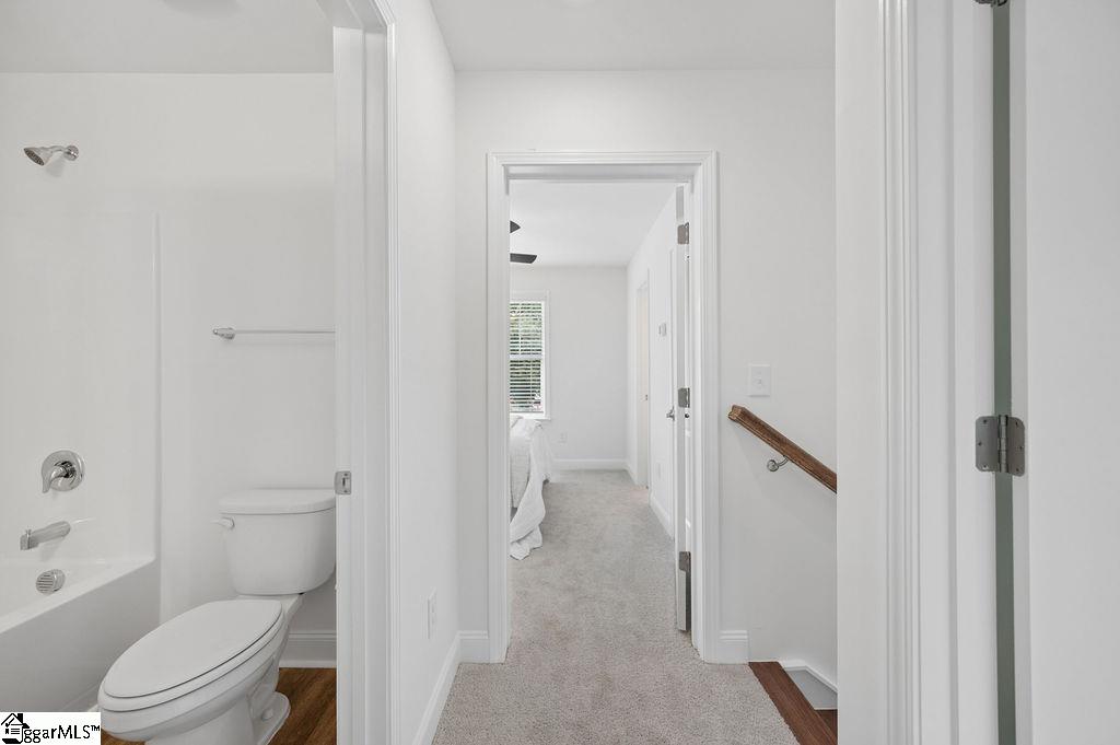 670 Saxon Avenue Property Photo 27