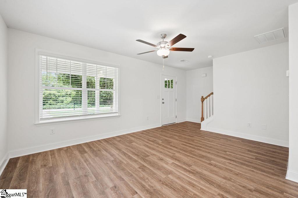 674 Saxon Avenue Property Photo 13
