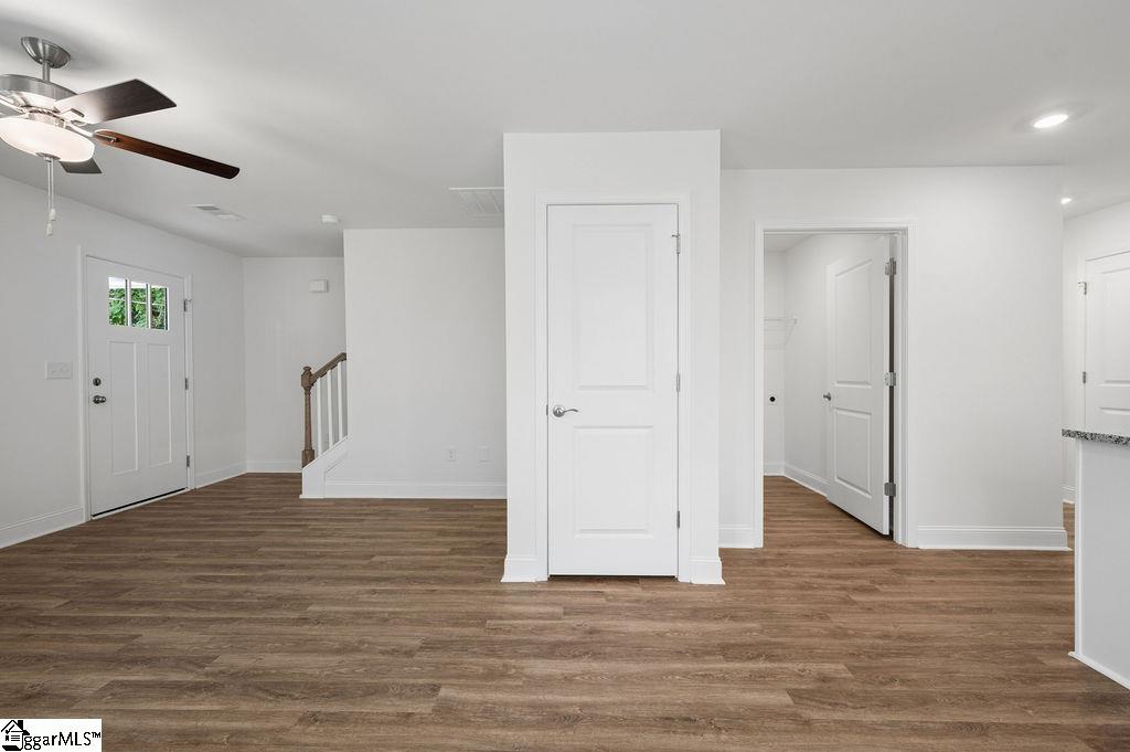 674 Saxon Avenue Property Photo 14