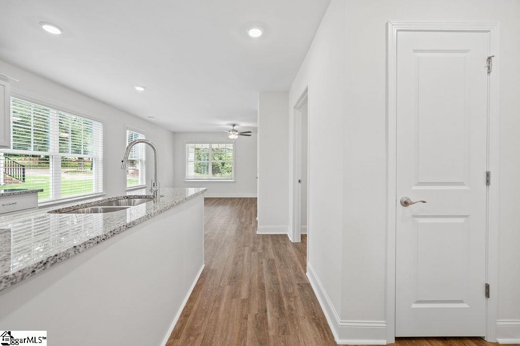 674 Saxon Avenue Property Photo 19