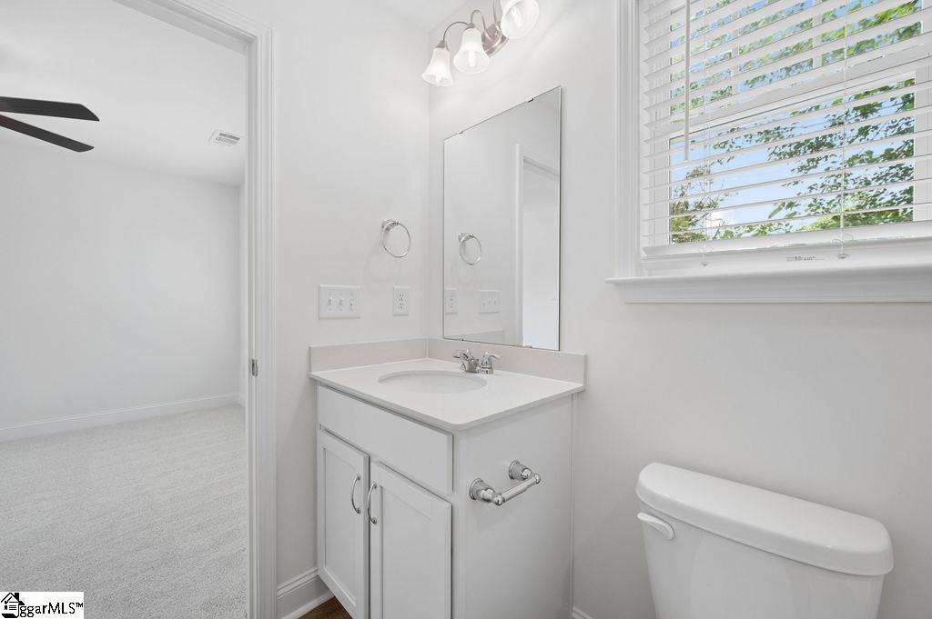 674 Saxon Avenue Property Photo 31