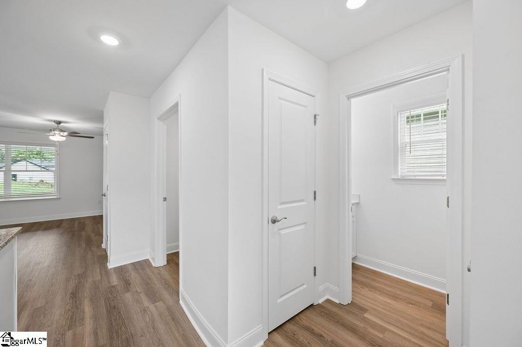 672 Saxon Avenue Property Photo 11