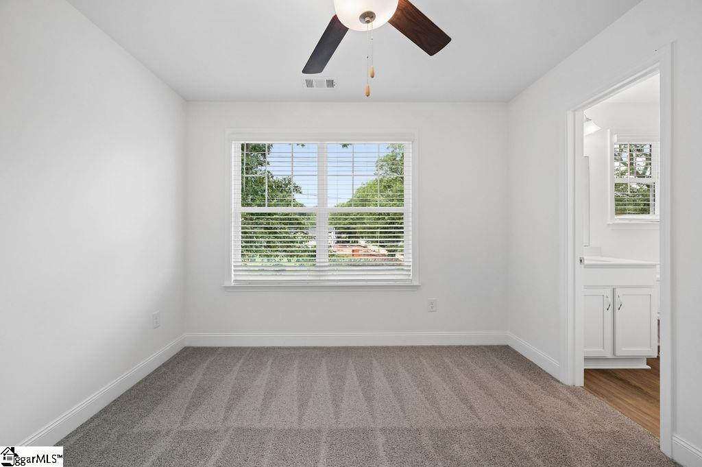 672 Saxon Avenue Property Photo 21