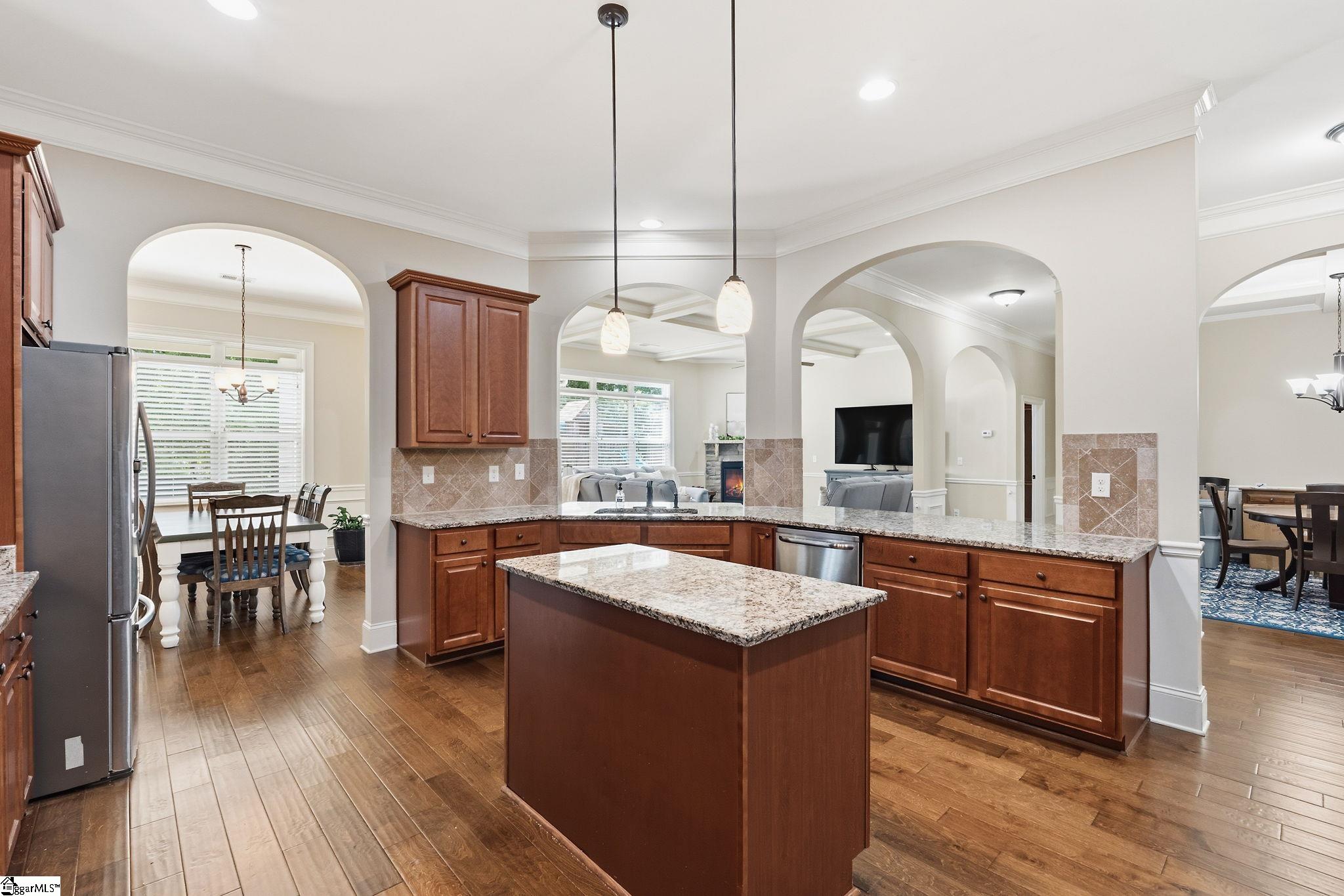 425 Castleford Place Property Photo 4