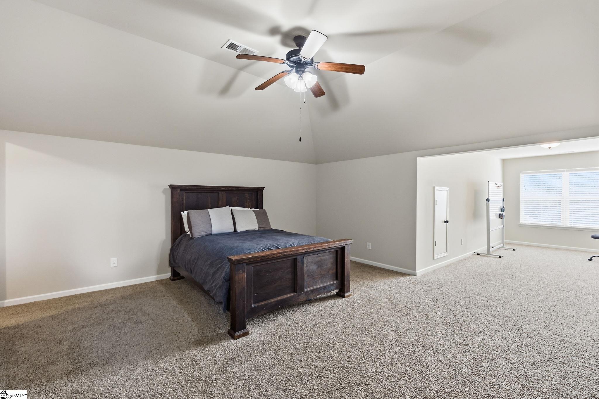 425 Castleford Place Property Photo 24