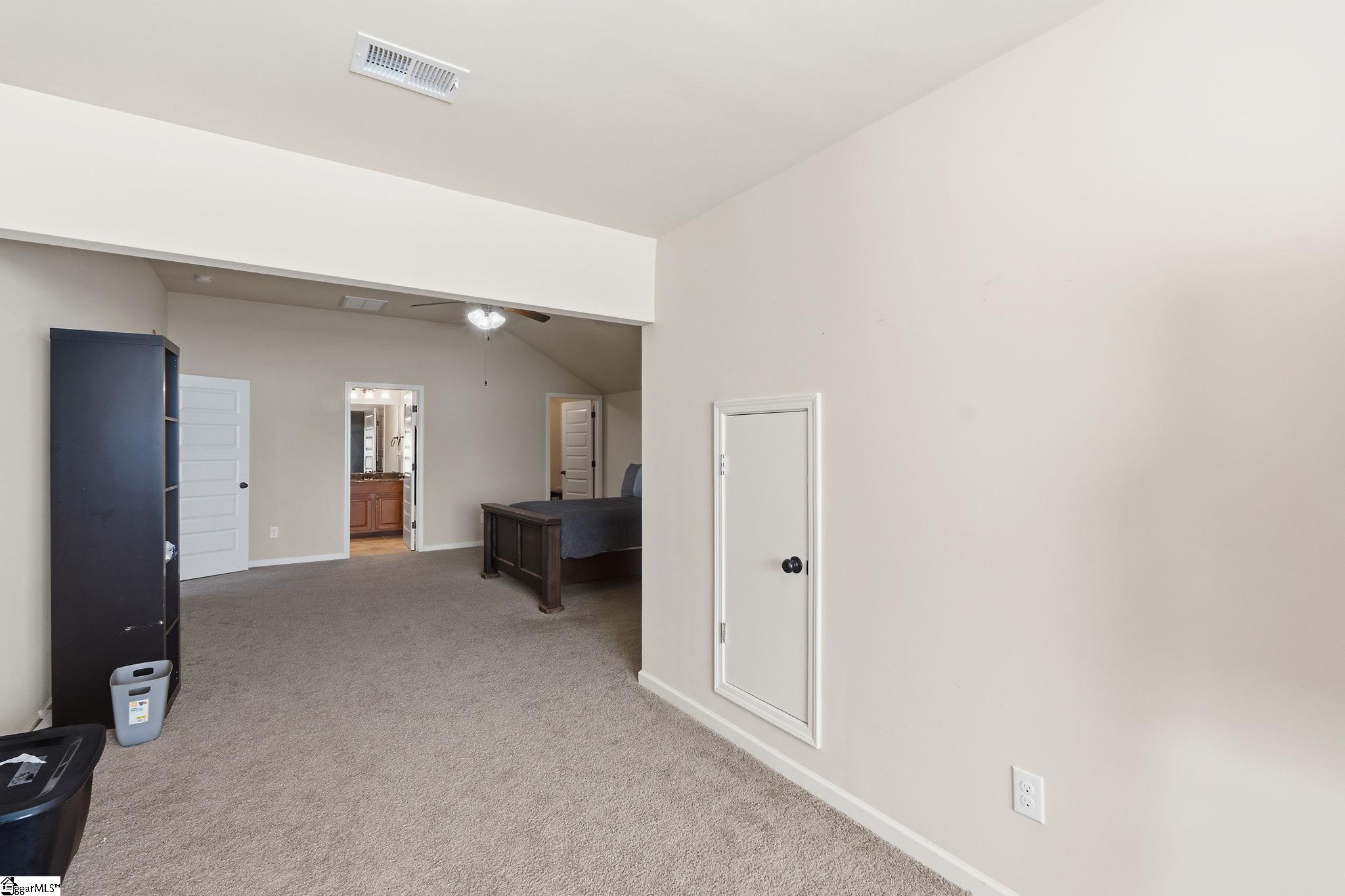 425 Castleford Place Property Photo 25