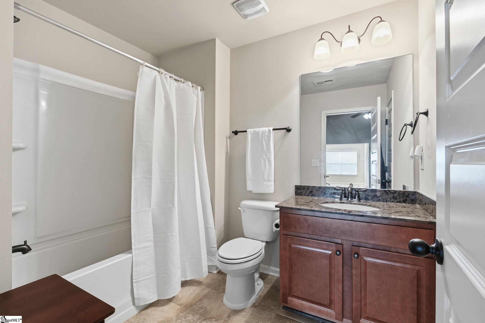 425 Castleford Place Property Photo 26