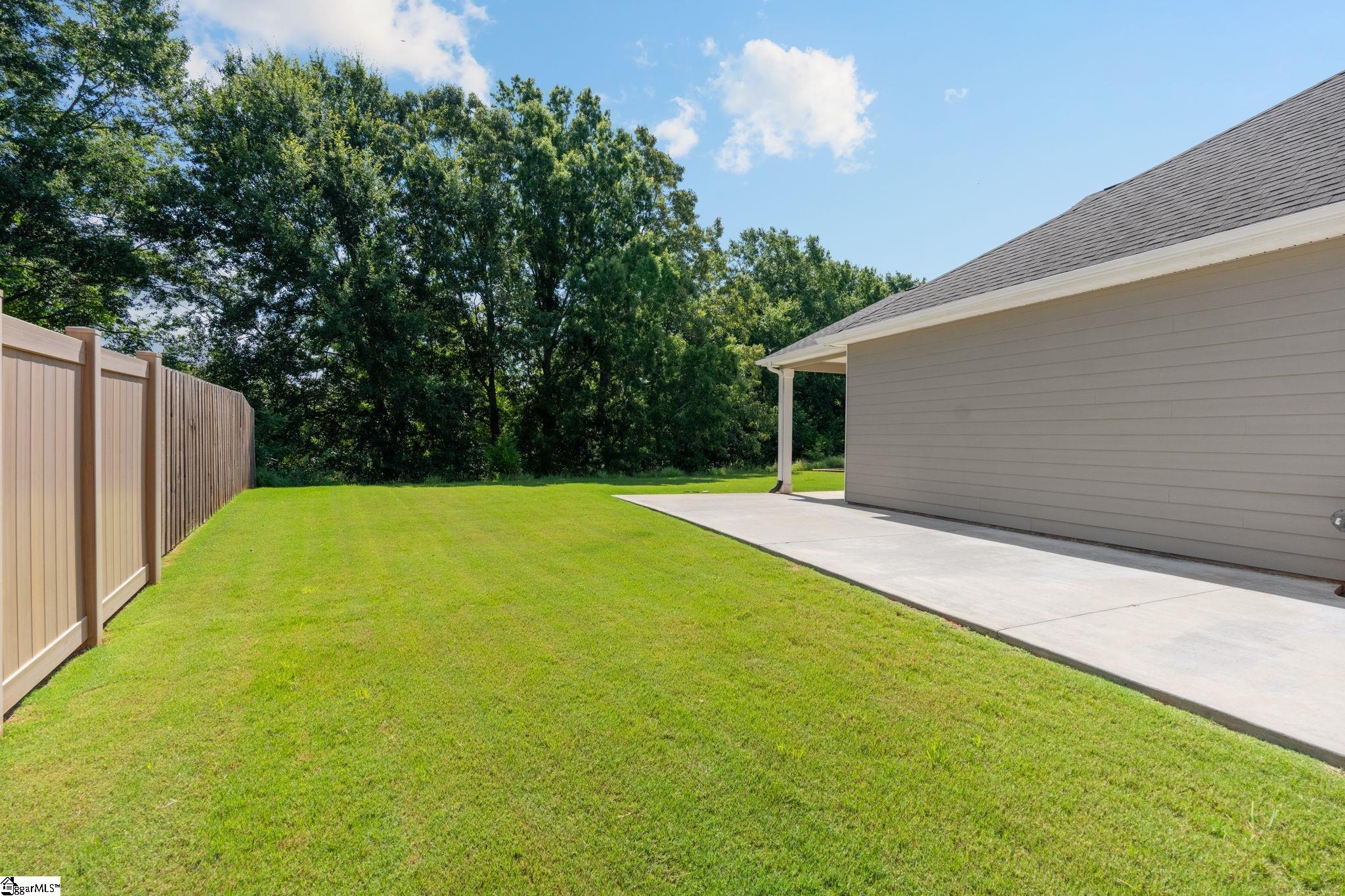 425 Castleford Place Property Photo 34