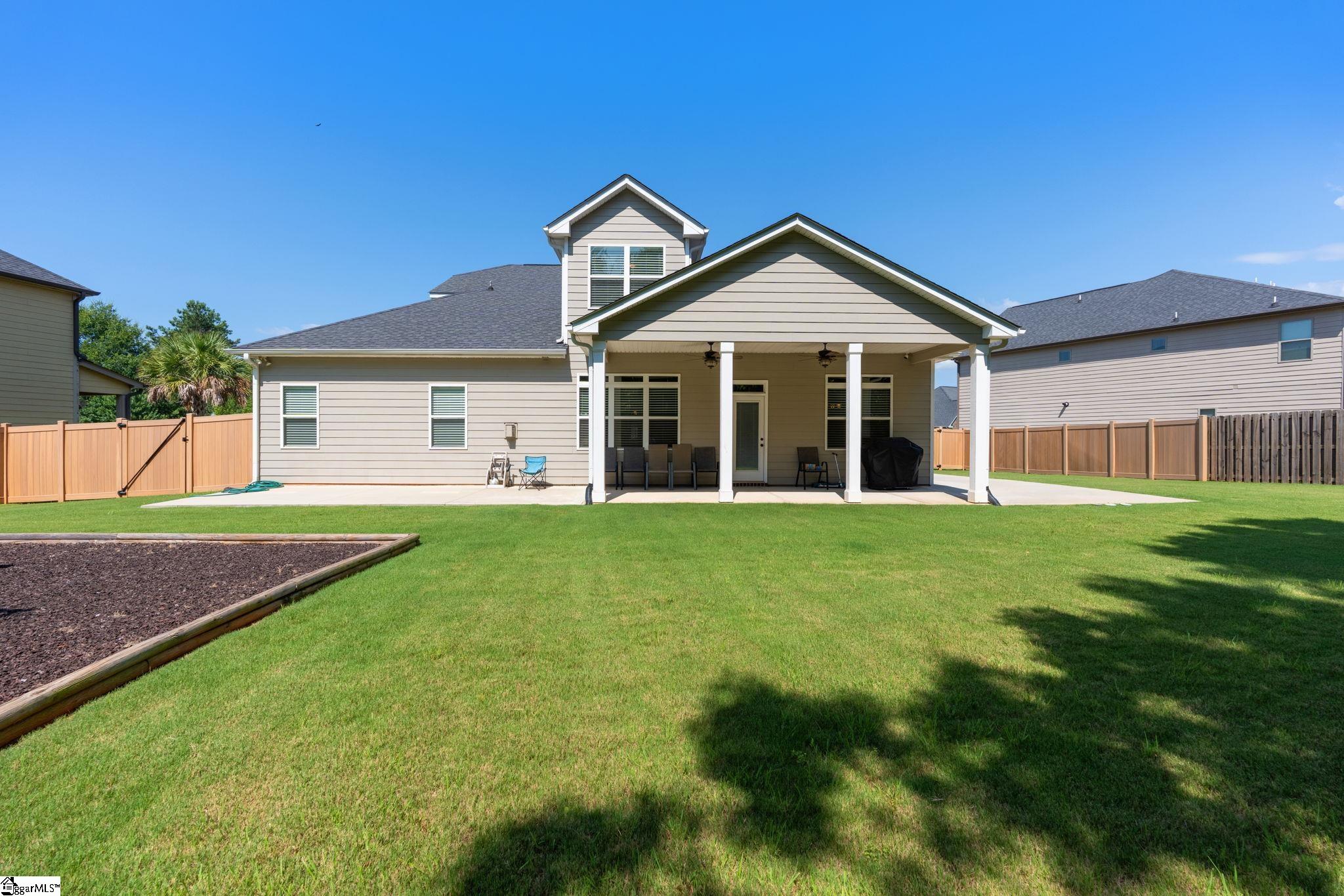 425 Castleford Place Property Photo 36