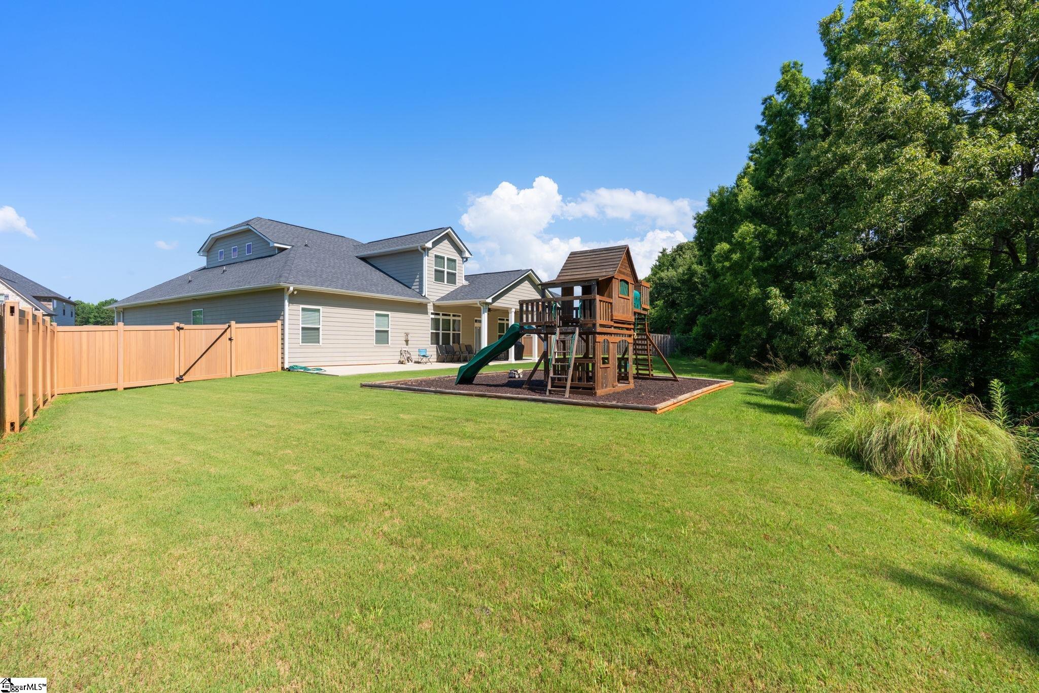 425 Castleford Place Property Photo 37