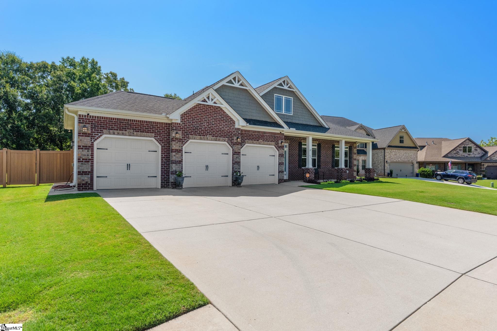 425 Castleford Place Property Photo 46