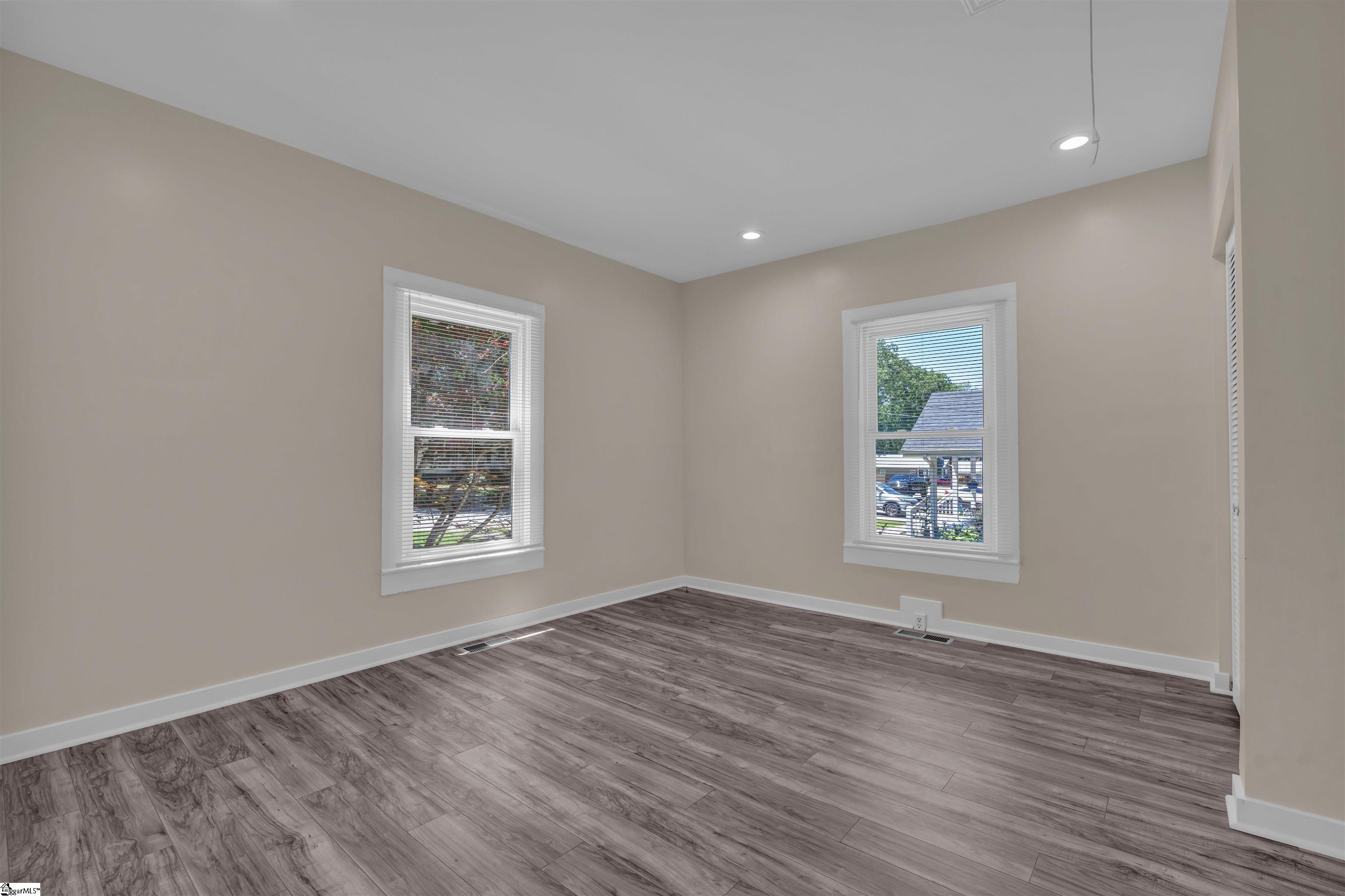 214 Beattie Street Property Photo 11