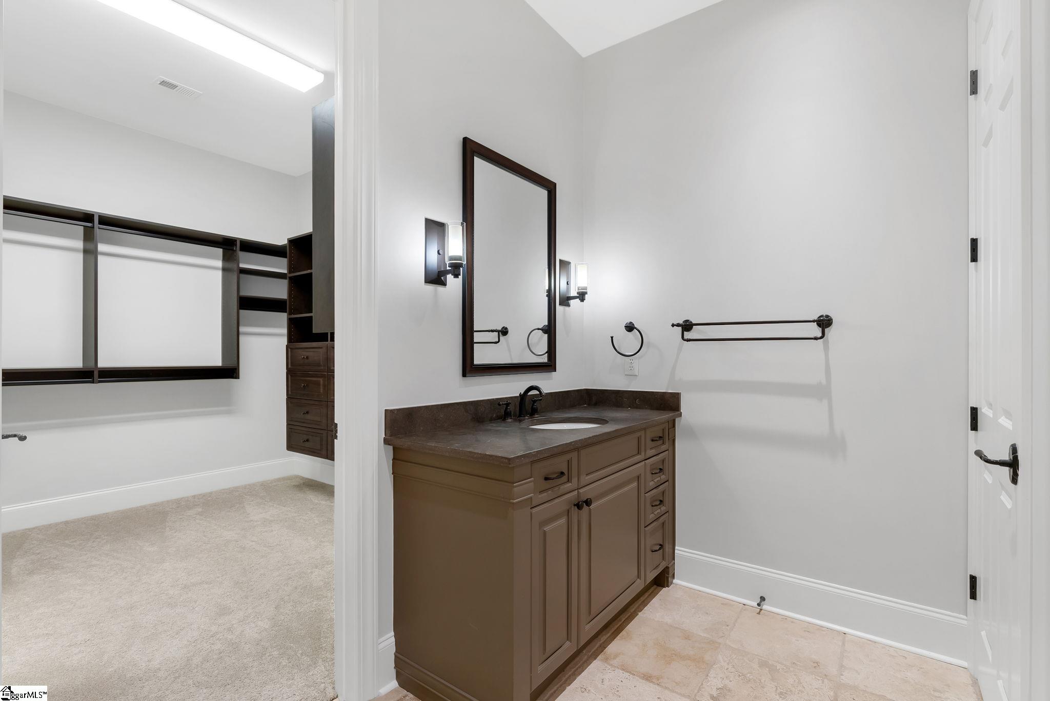 600 Village Square Drive Property Photo 16