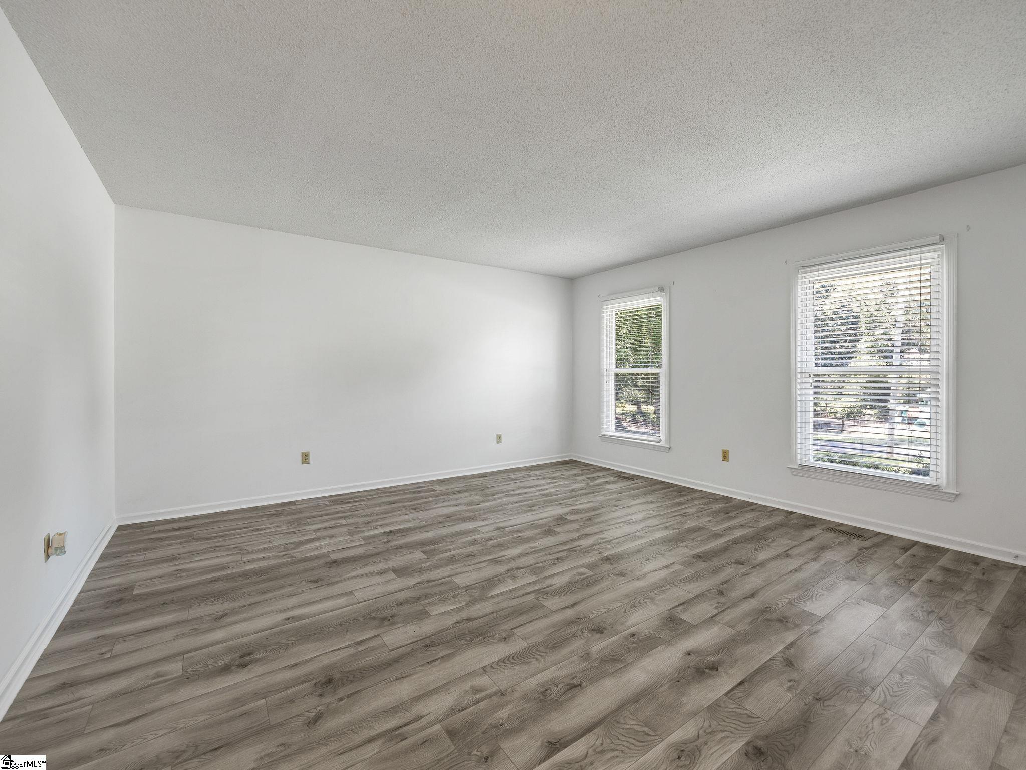 174 New Market Street Property Photo 8