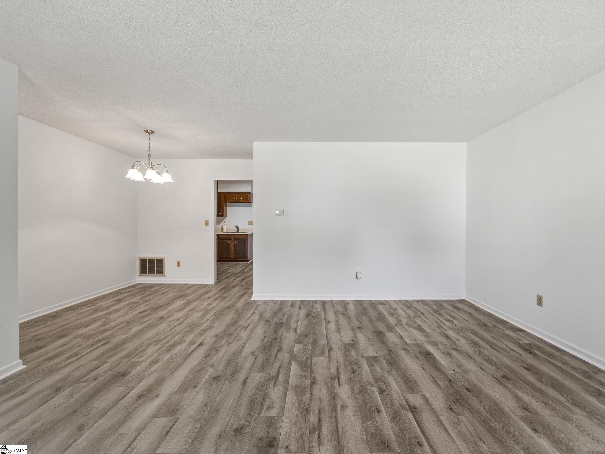 174 New Market Street Property Photo 12