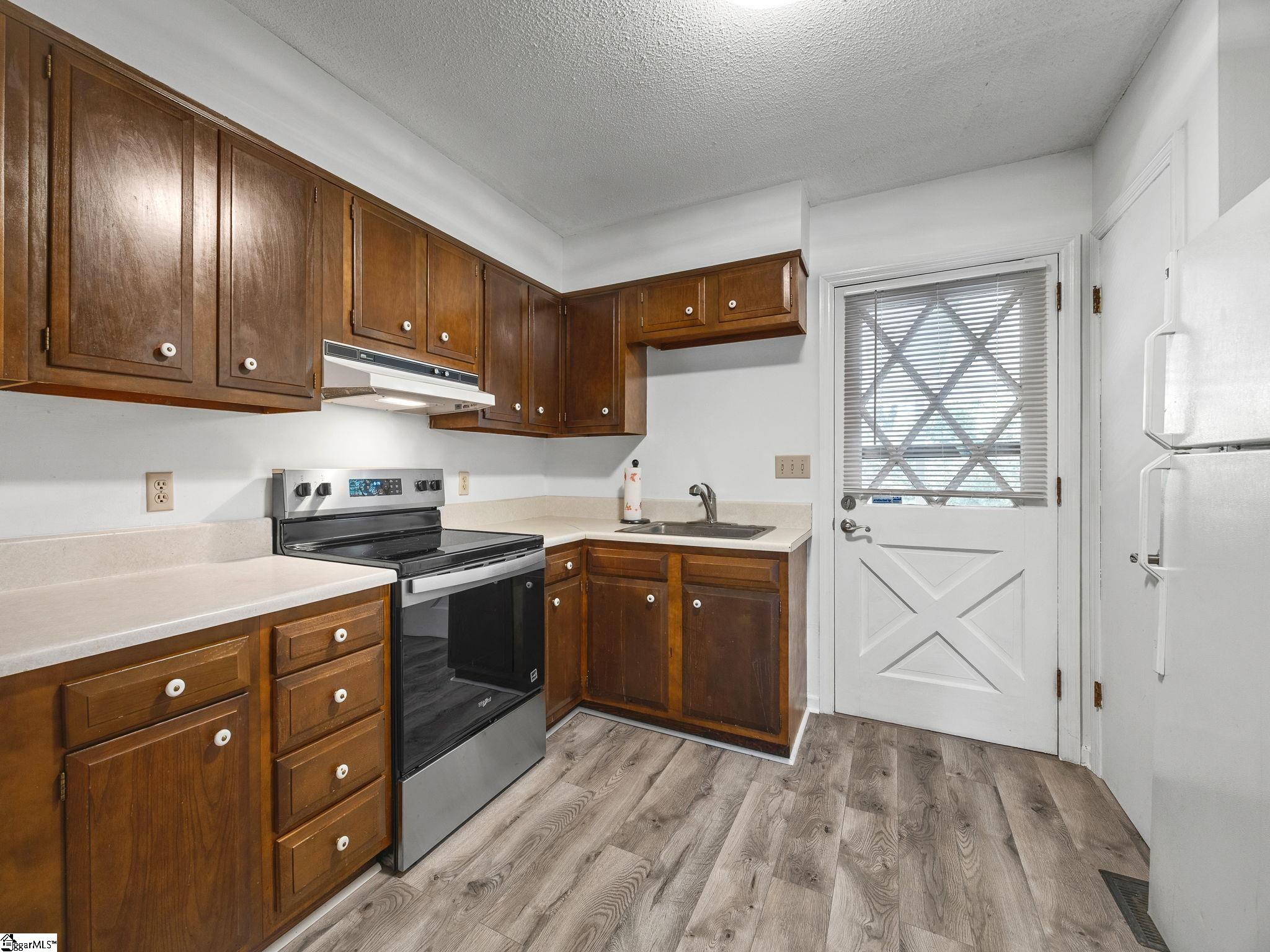 174 New Market Street Property Photo 15