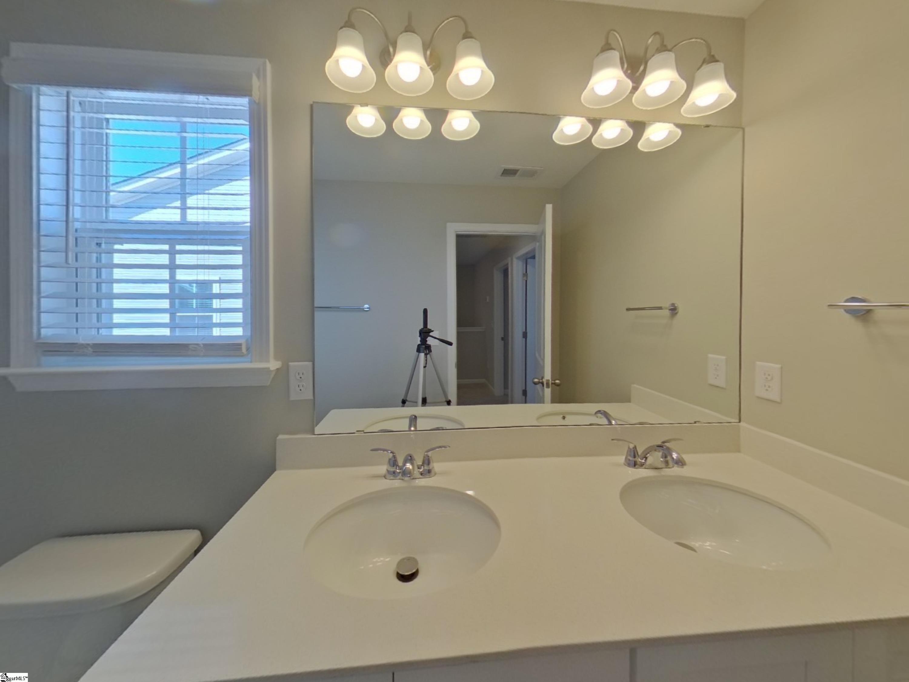 1602603 Property Photo 15