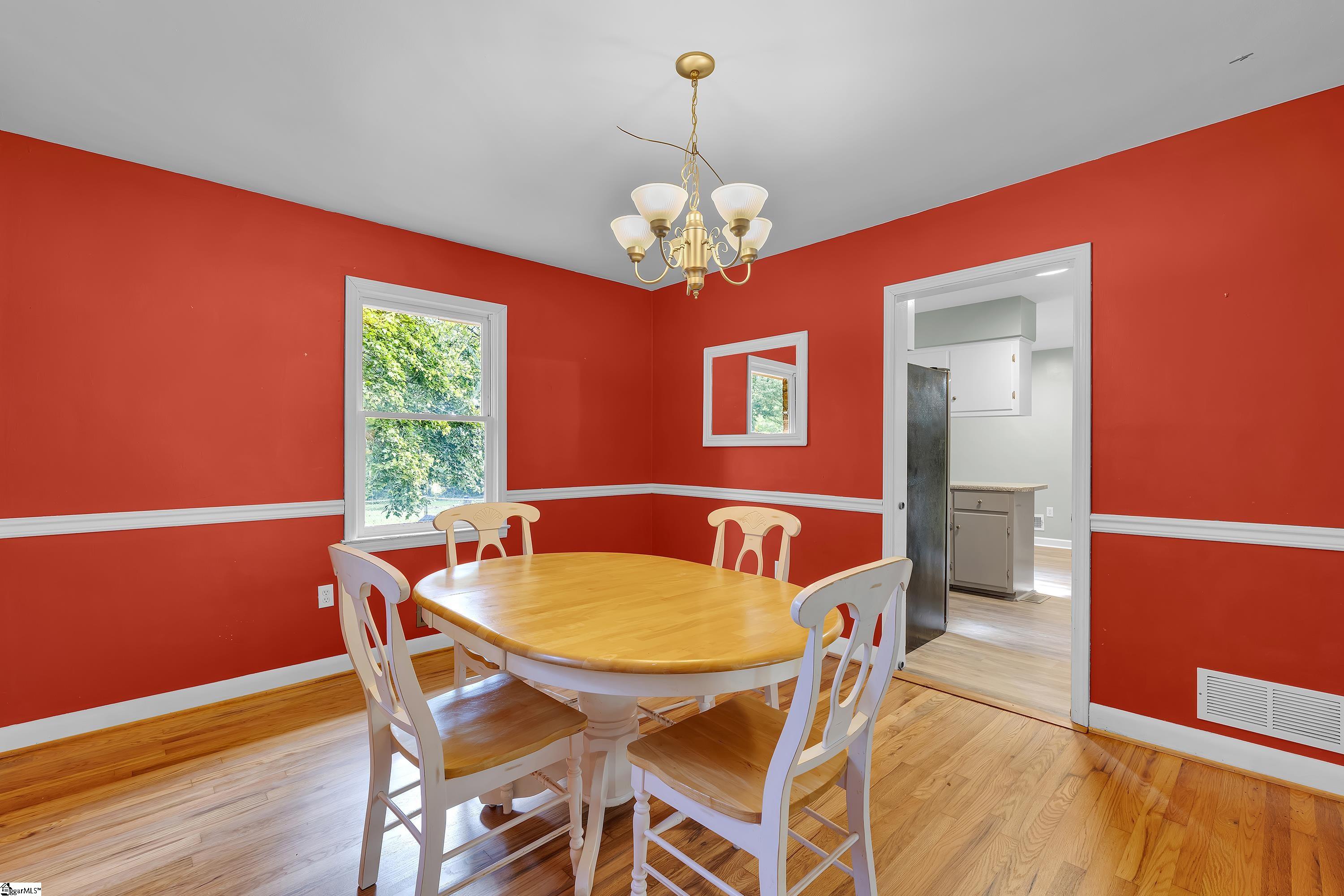 2209 Edgefield Road Property Photo 13