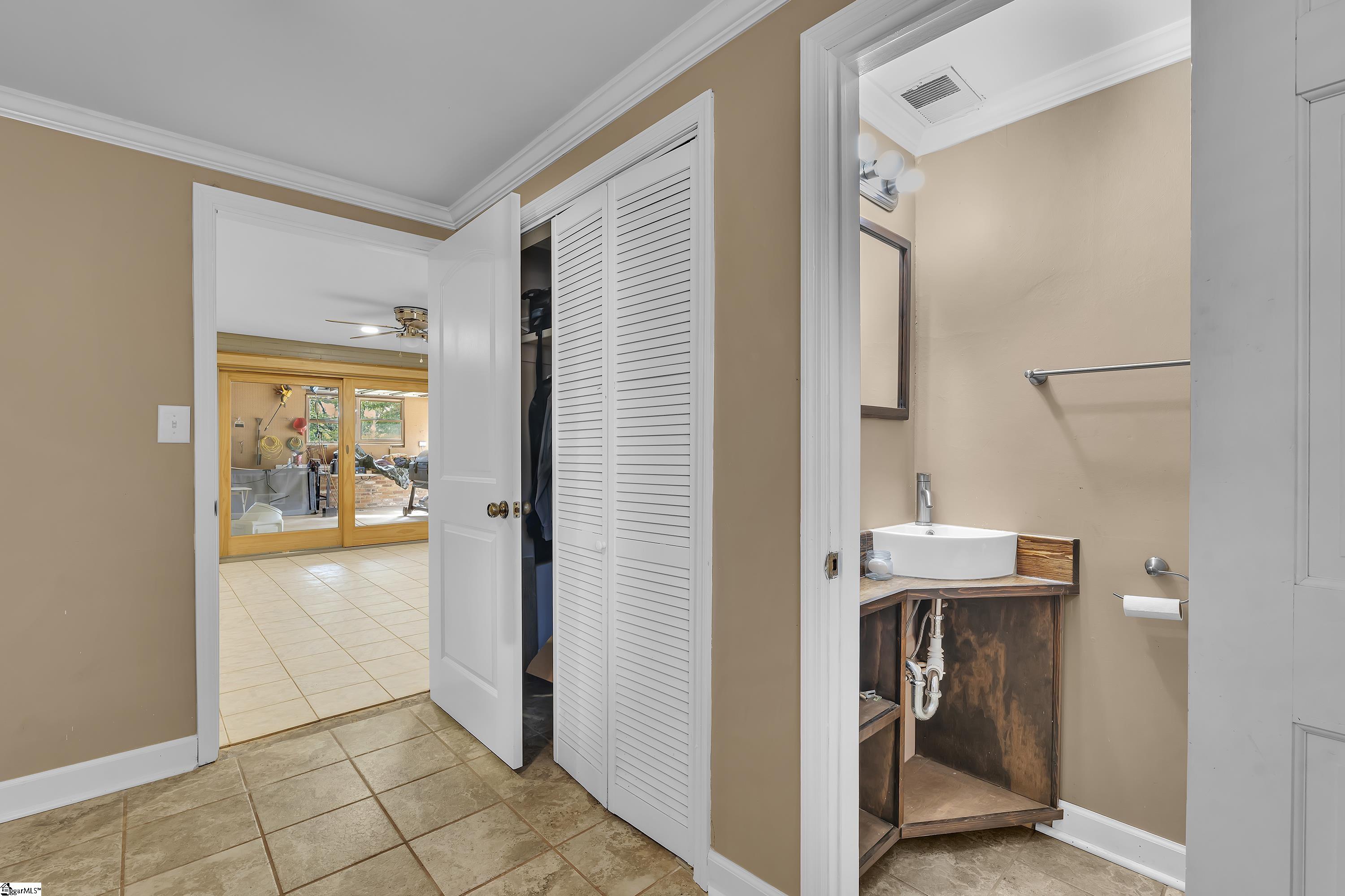 2209 Edgefield Road Property Photo 20