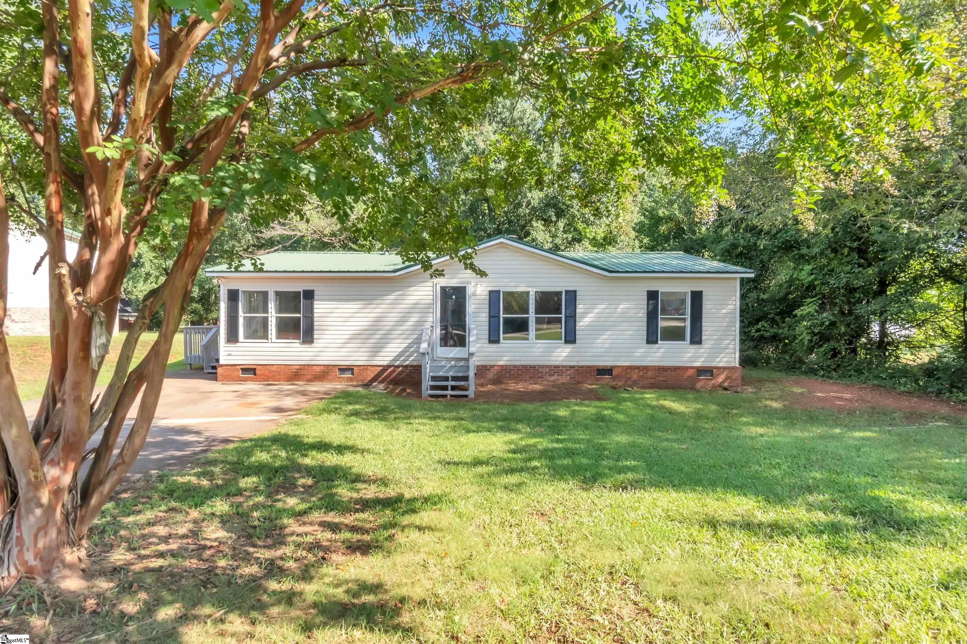 4 Current Drive Property Photo 1