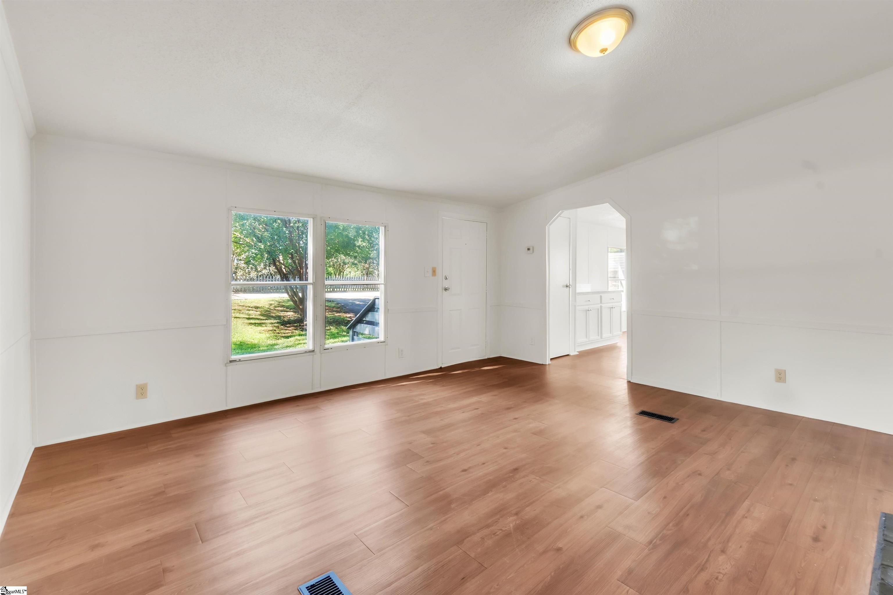 4 Current Drive Property Photo 6