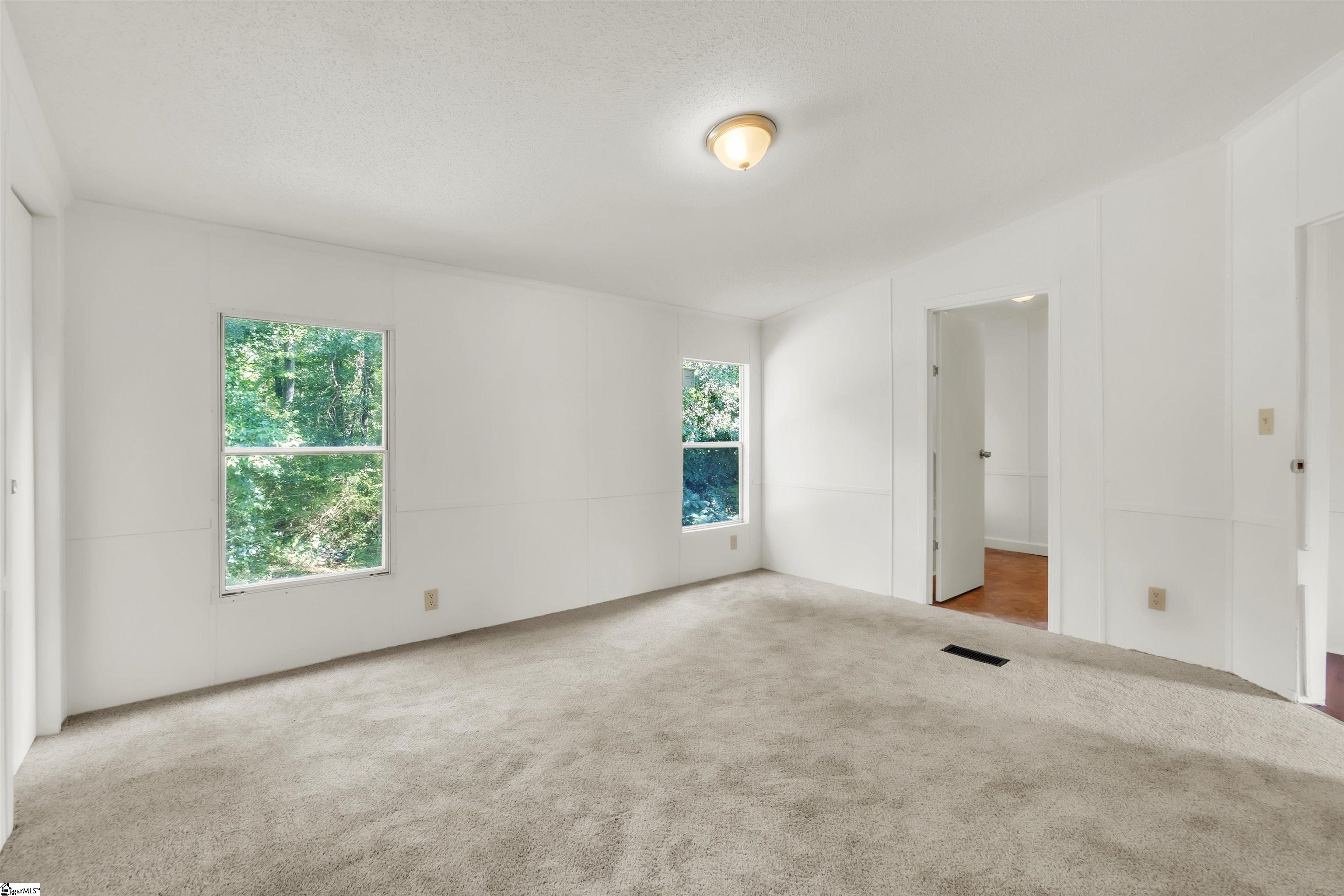 4 Current Drive Property Photo 11