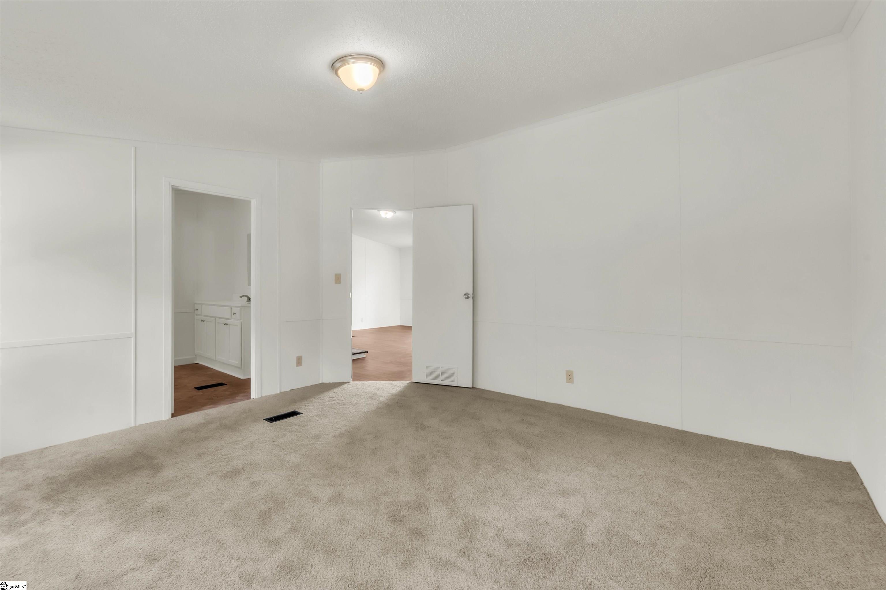 4 Current Drive Property Photo 12