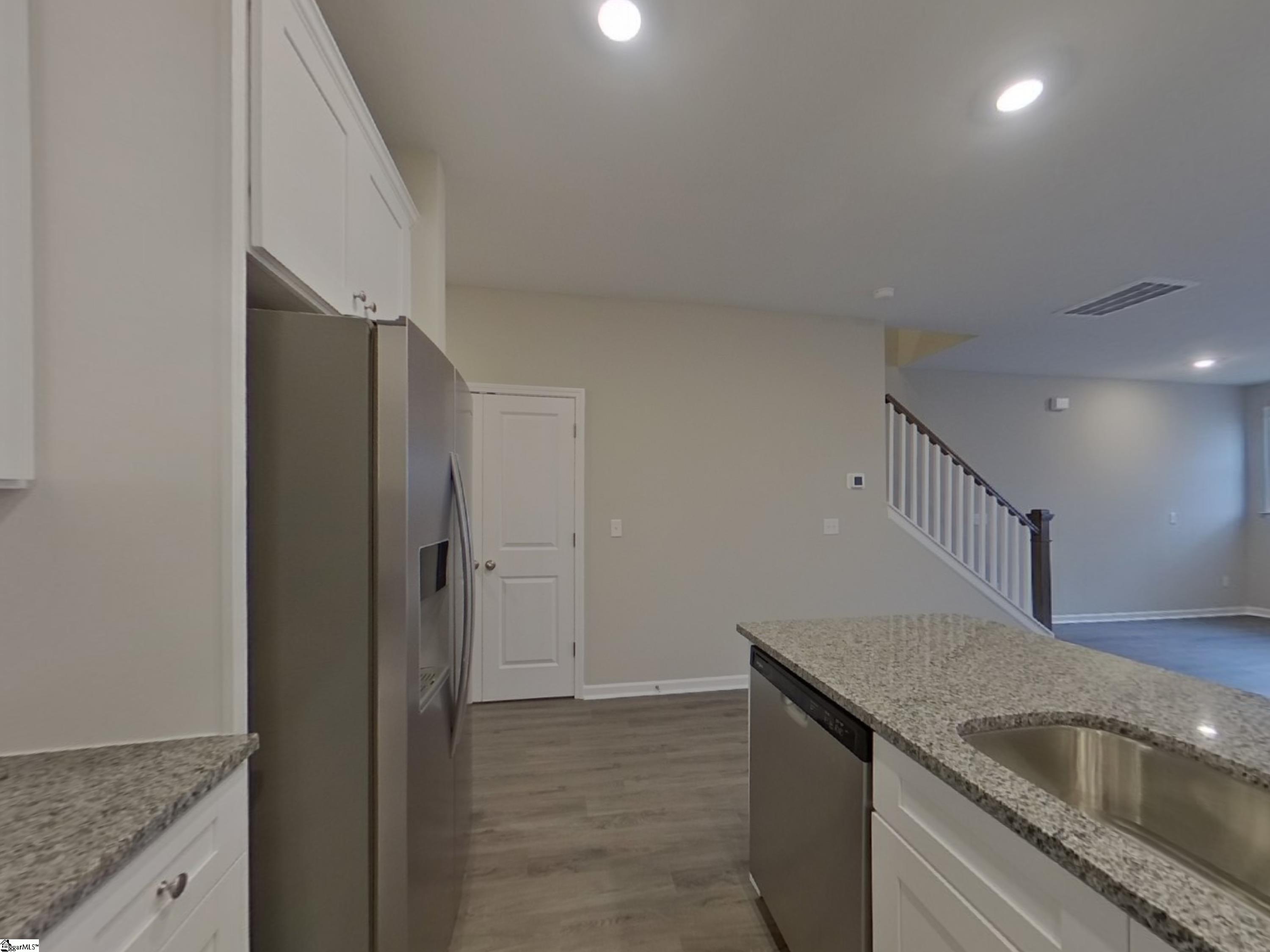 1602629 Property Photo 4