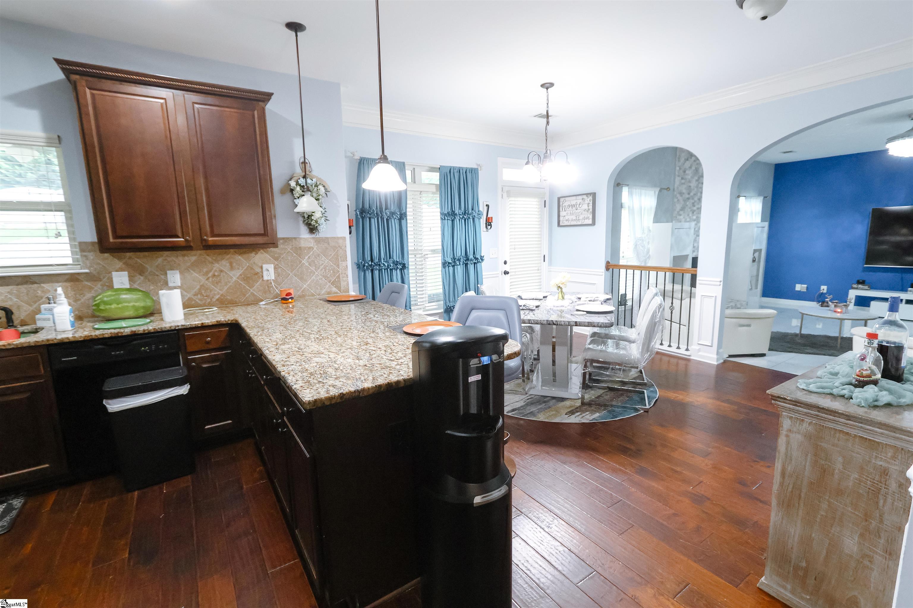526 W Holloway Drive Property Photo 15