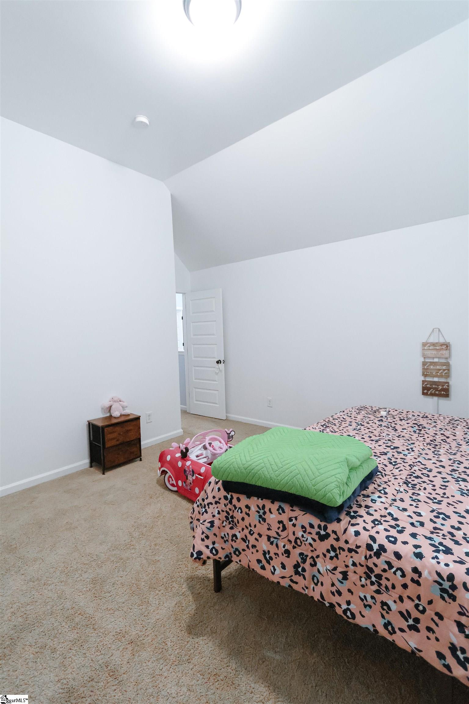526 W Holloway Drive Property Photo 28