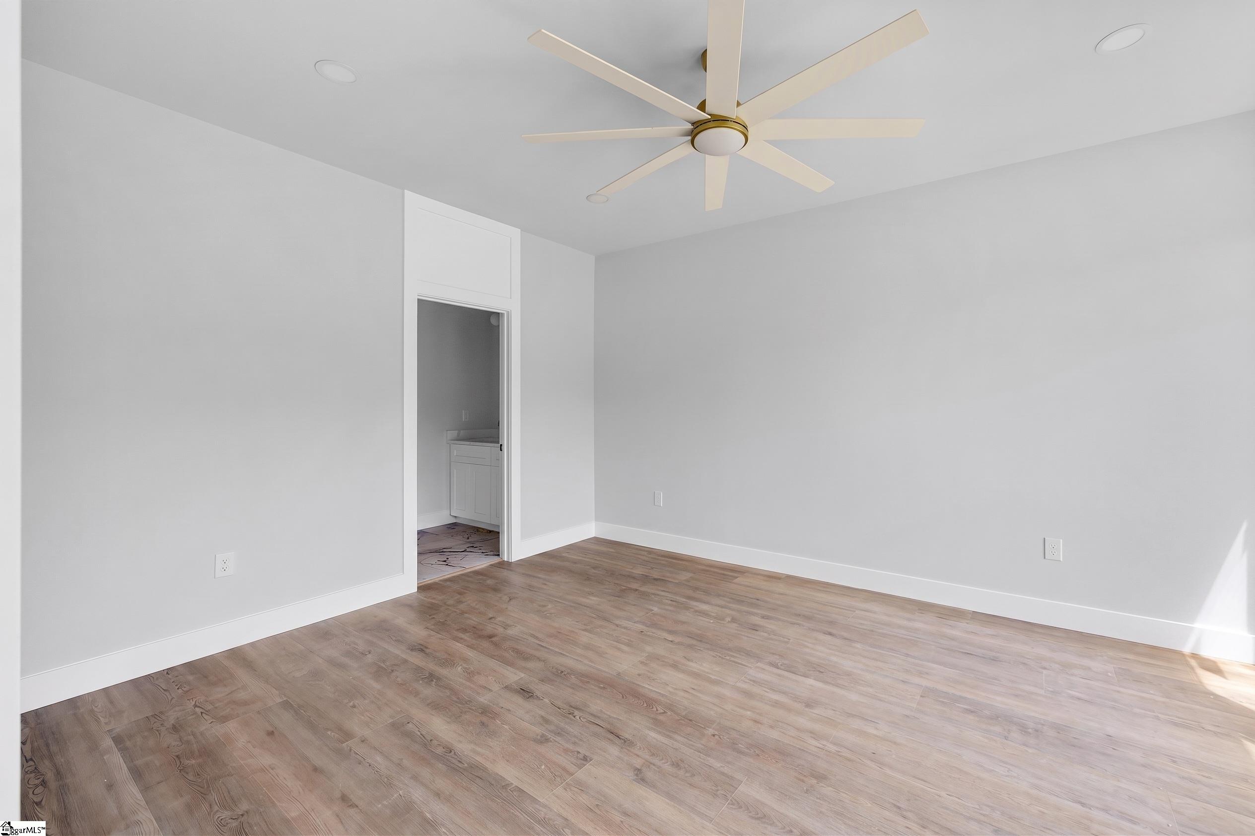 33 Happy Avenue Property Photo 7