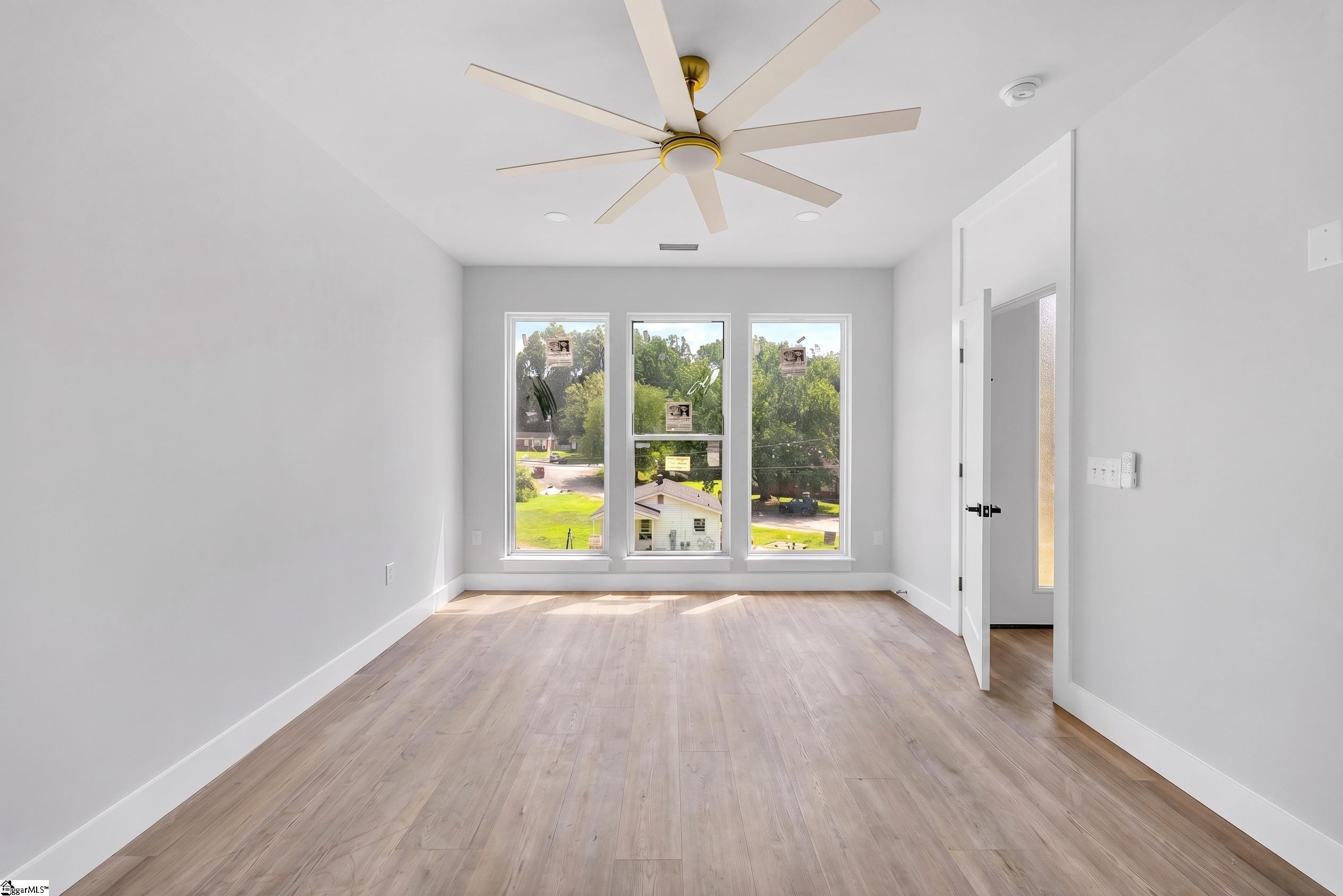 33 Happy Avenue Property Photo 8