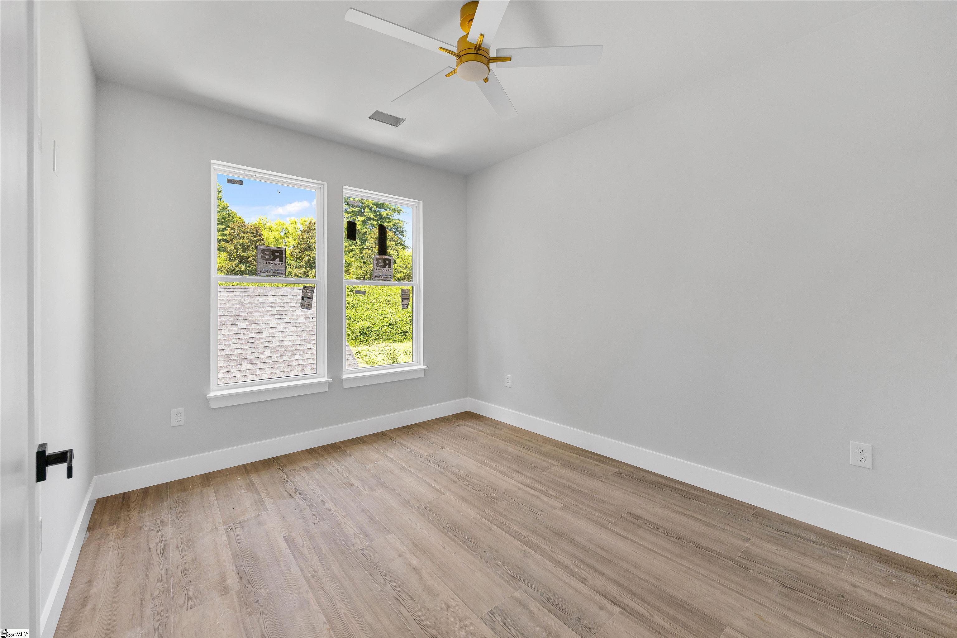 33 Happy Avenue Property Photo 14