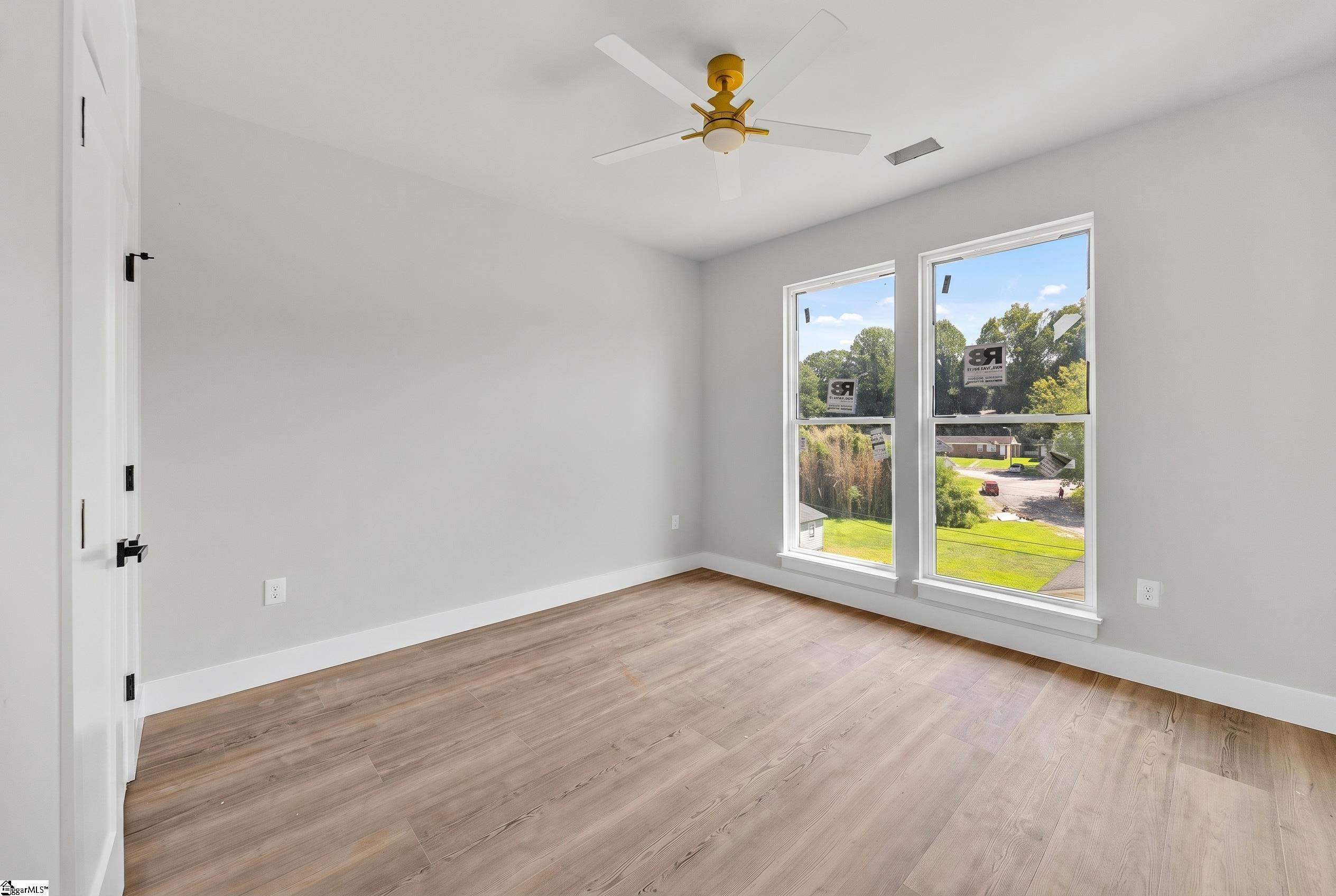 33 Happy Avenue Property Photo 16