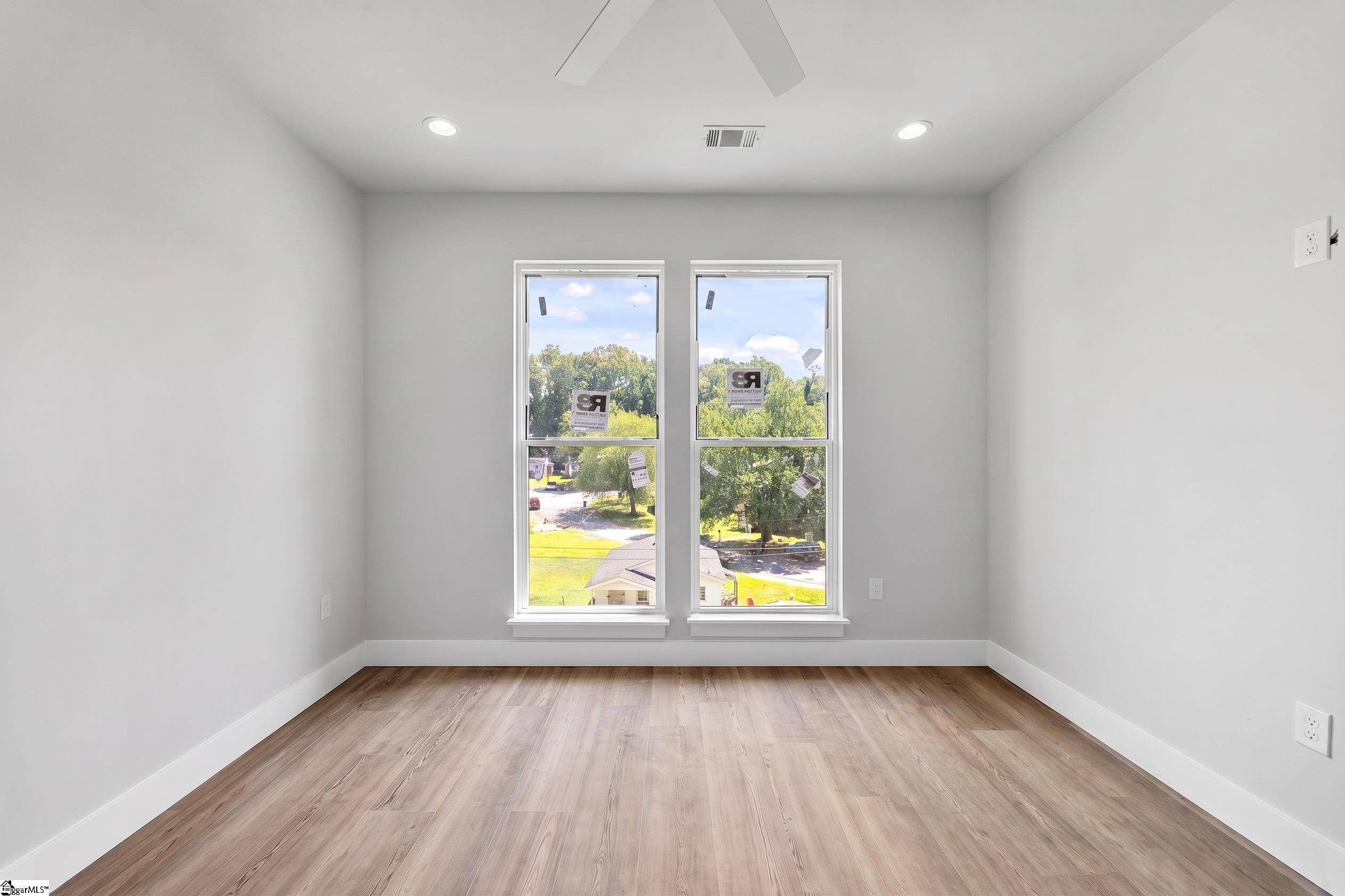 33 Happy Avenue Property Photo 17