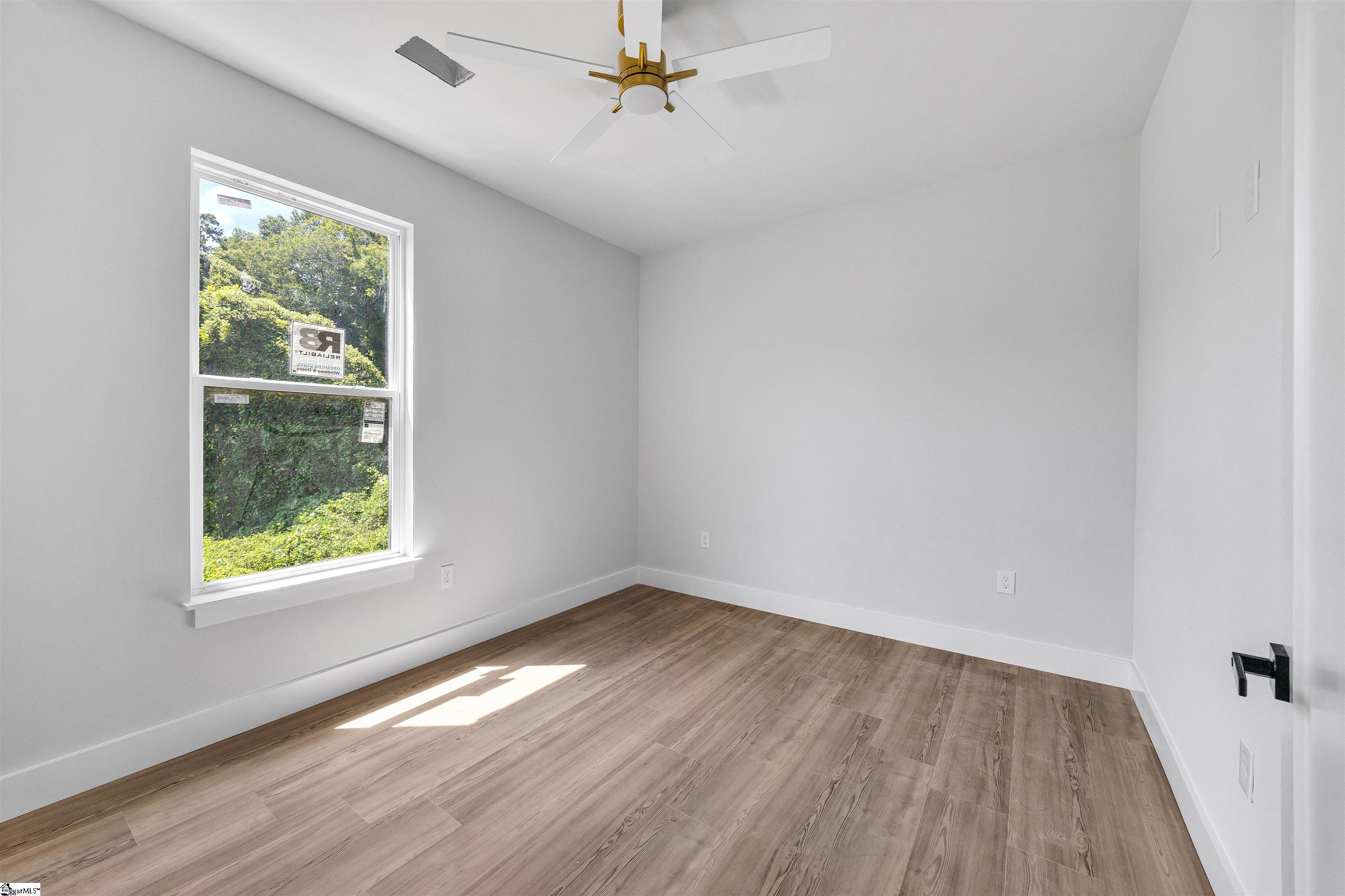 33 Happy Avenue Property Photo 19