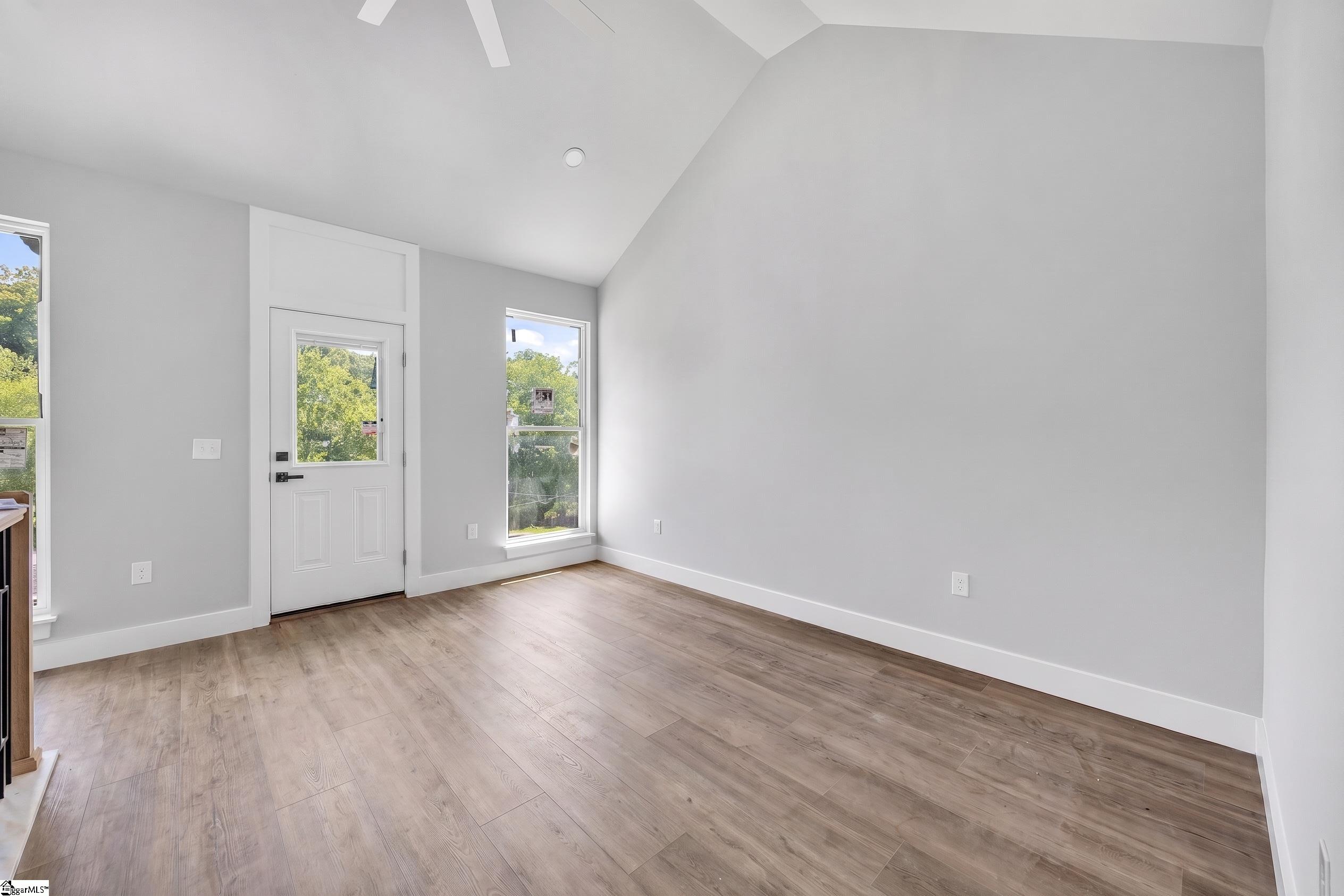 33 Happy Avenue Property Photo 21