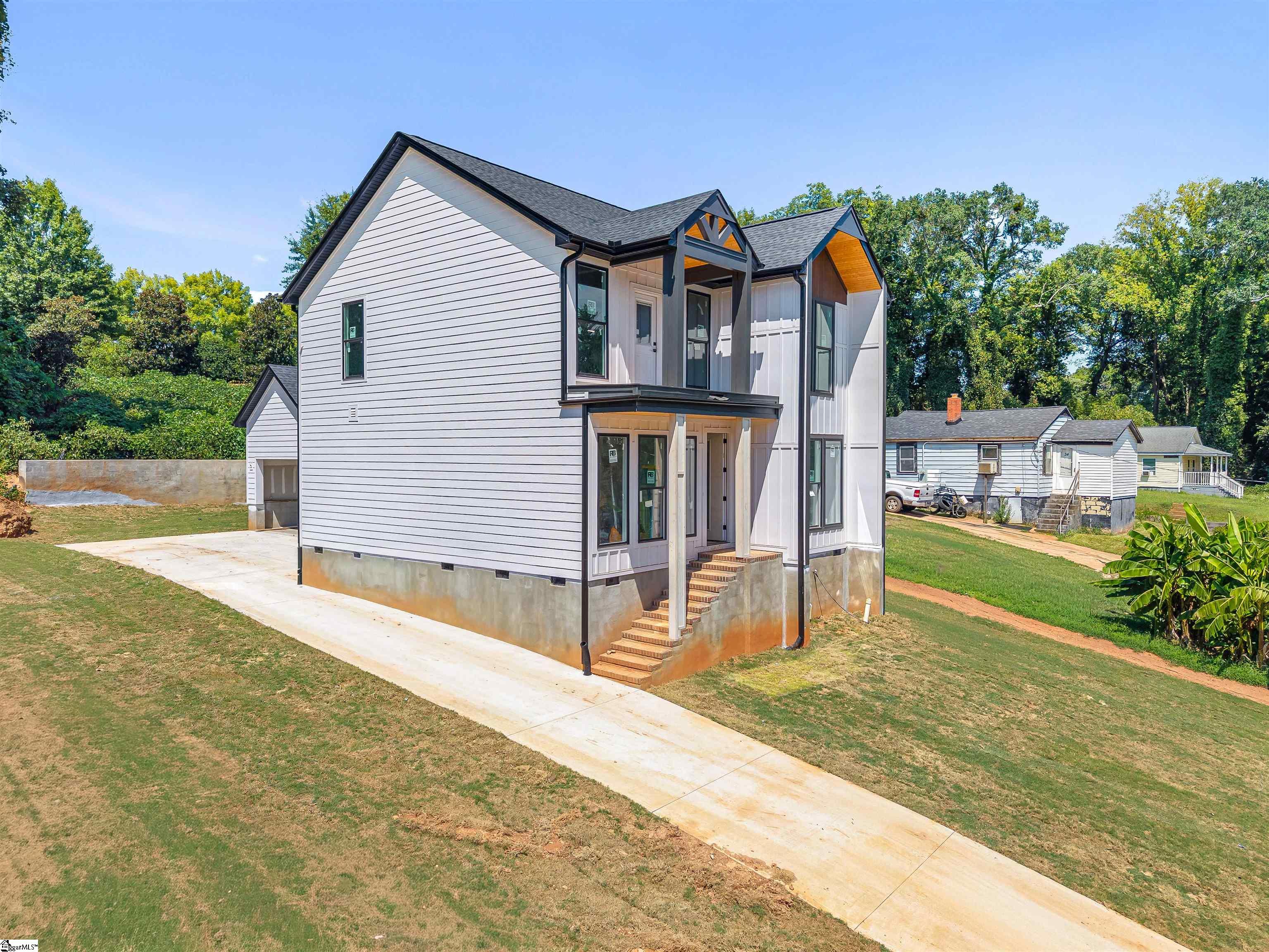 33 Happy Avenue Property Photo 23