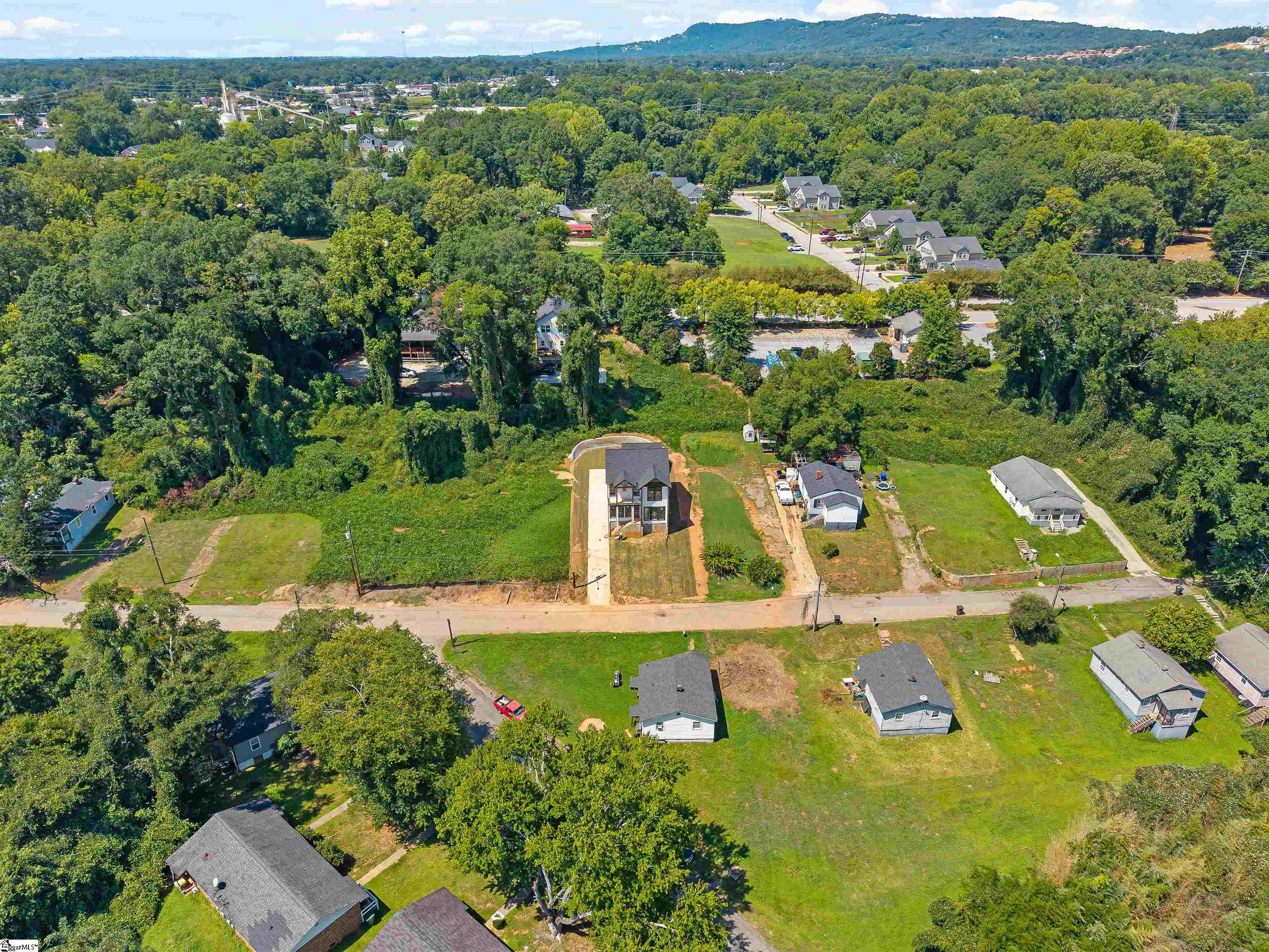 33 Happy Avenue Property Photo 25