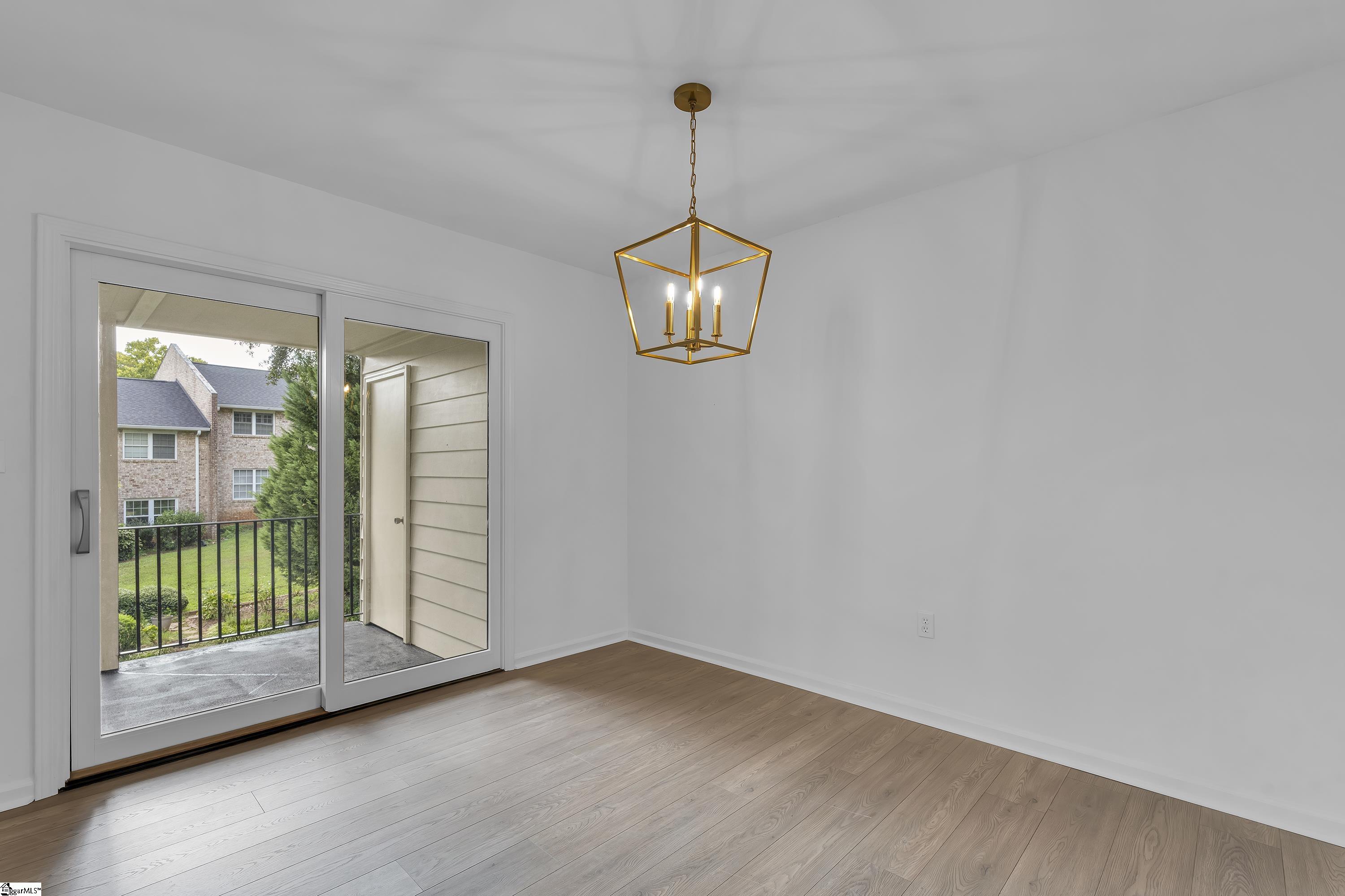 925 Cleveland Street Property Photo 9