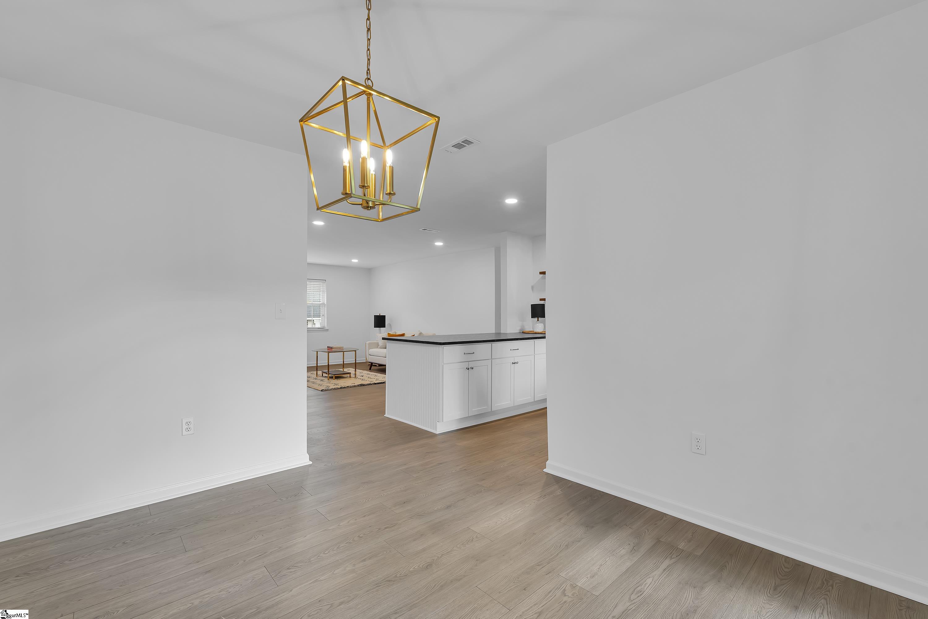 925 Cleveland Street Property Photo 10