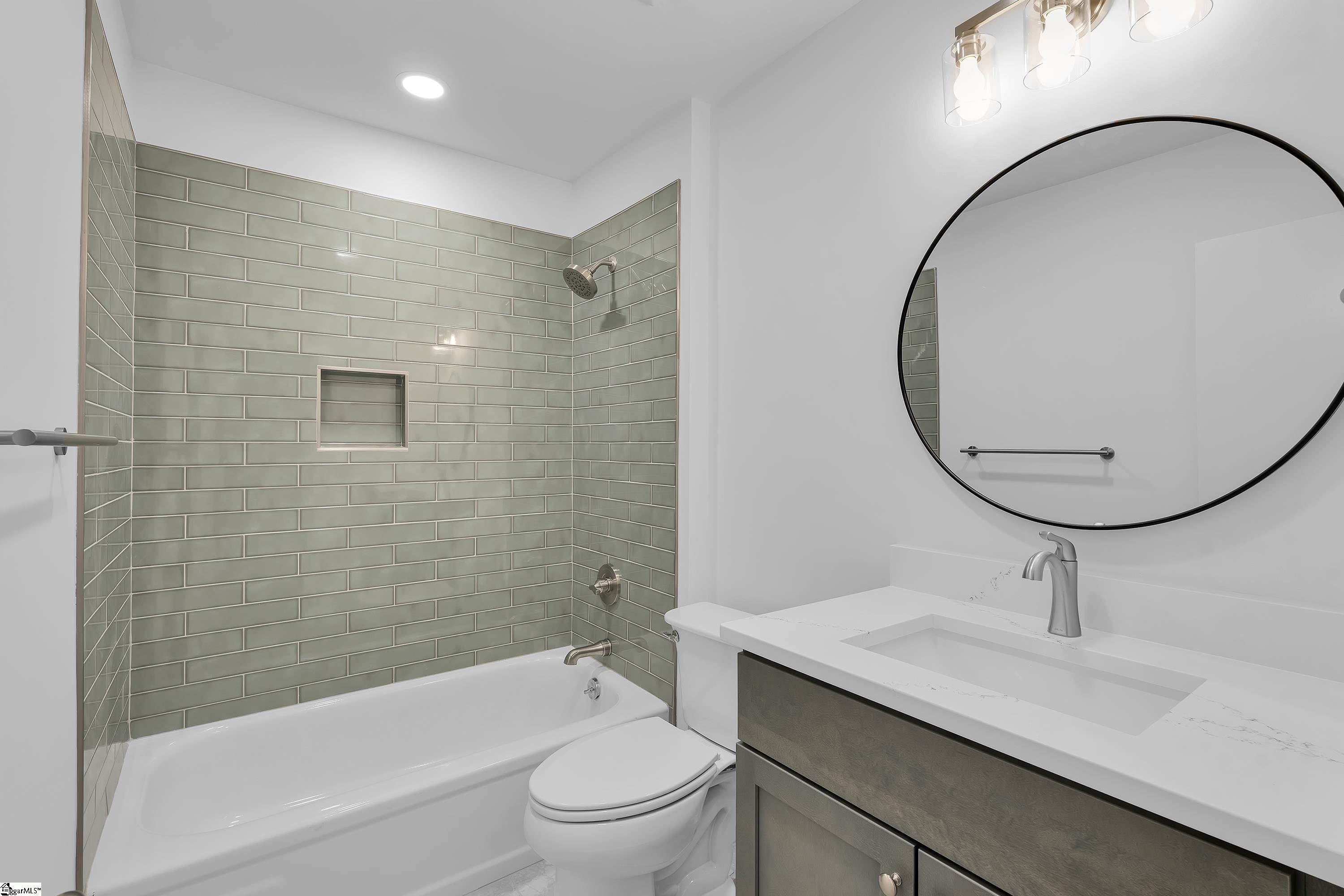 925 Cleveland Street Property Photo 13