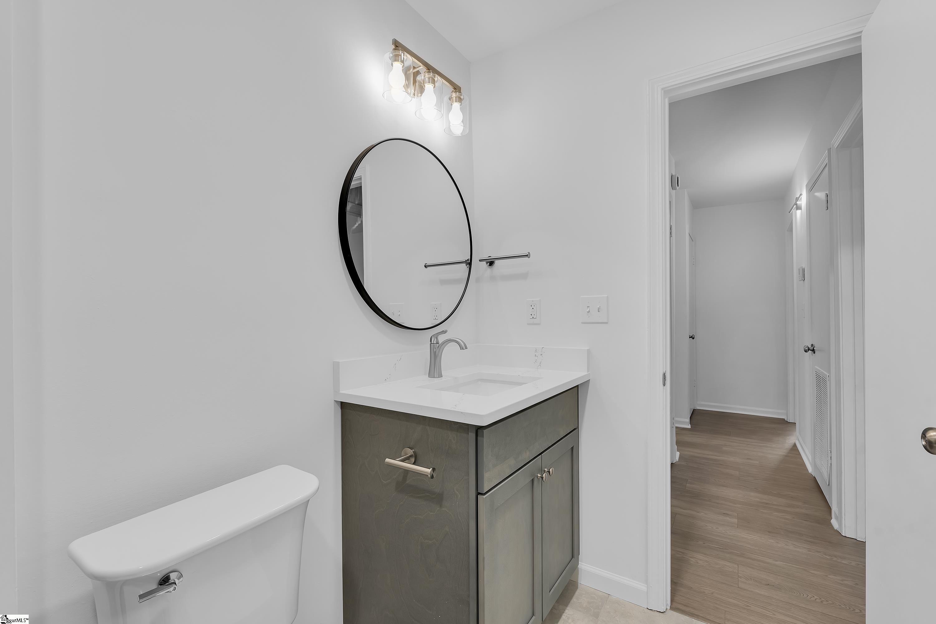 925 Cleveland Street Property Photo 14