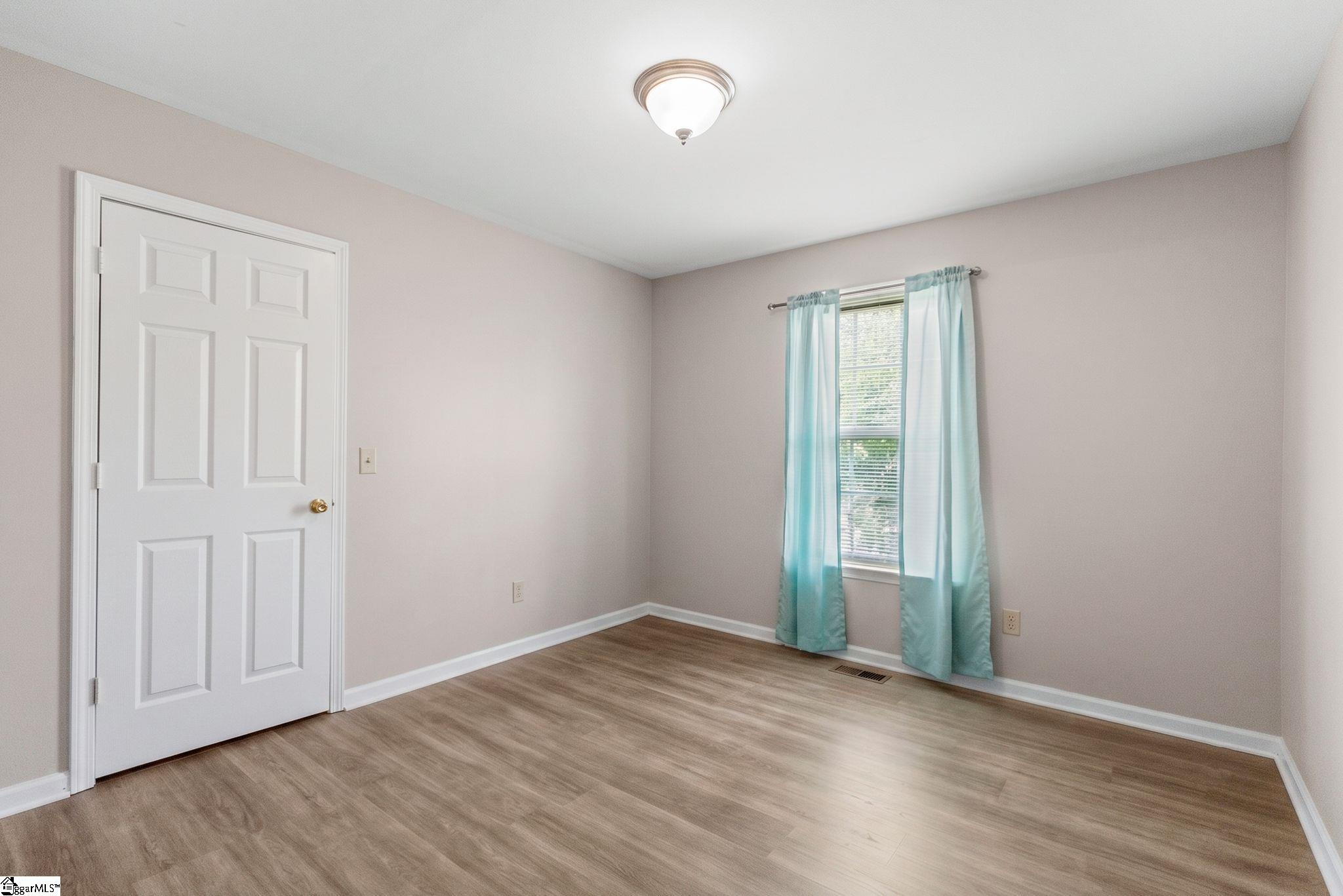 206 Oakland Avenue Property Photo 14
