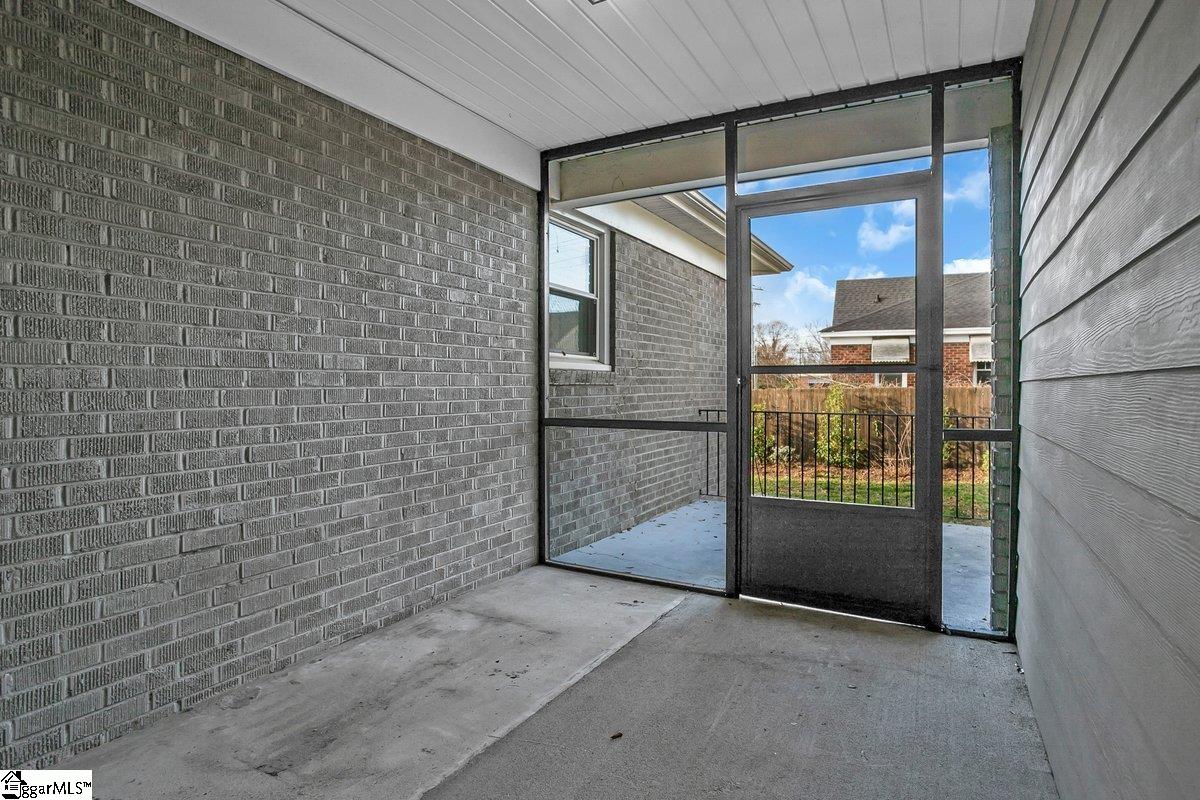 714 Arlington Avenue Property Photo 4