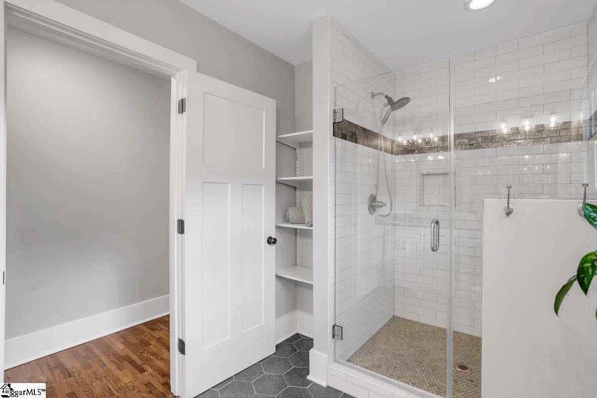 714 Arlington Avenue Property Photo 12