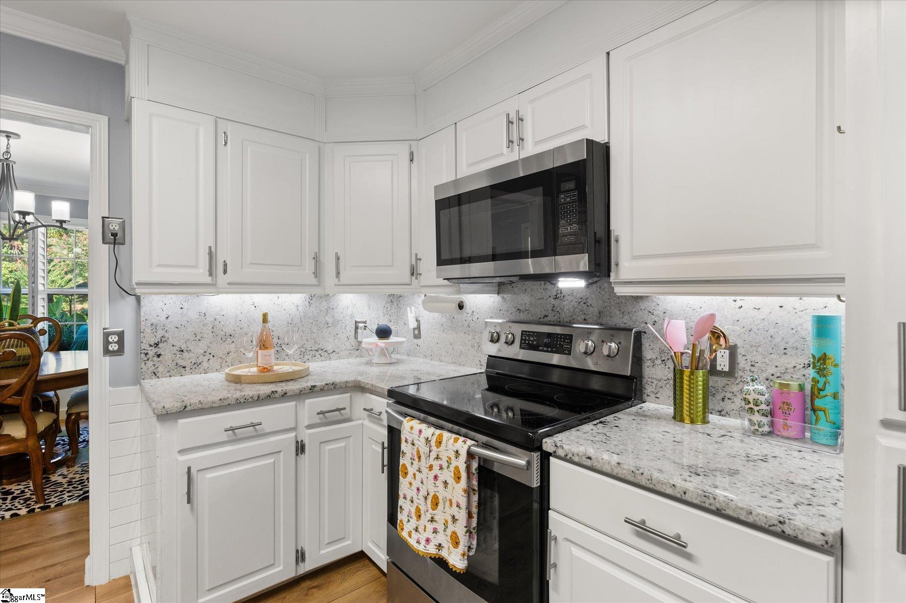 405 Foxhound Road Property Photo 13