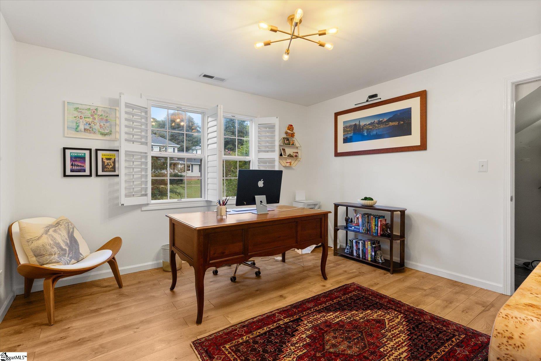 405 Foxhound Road Property Photo 32